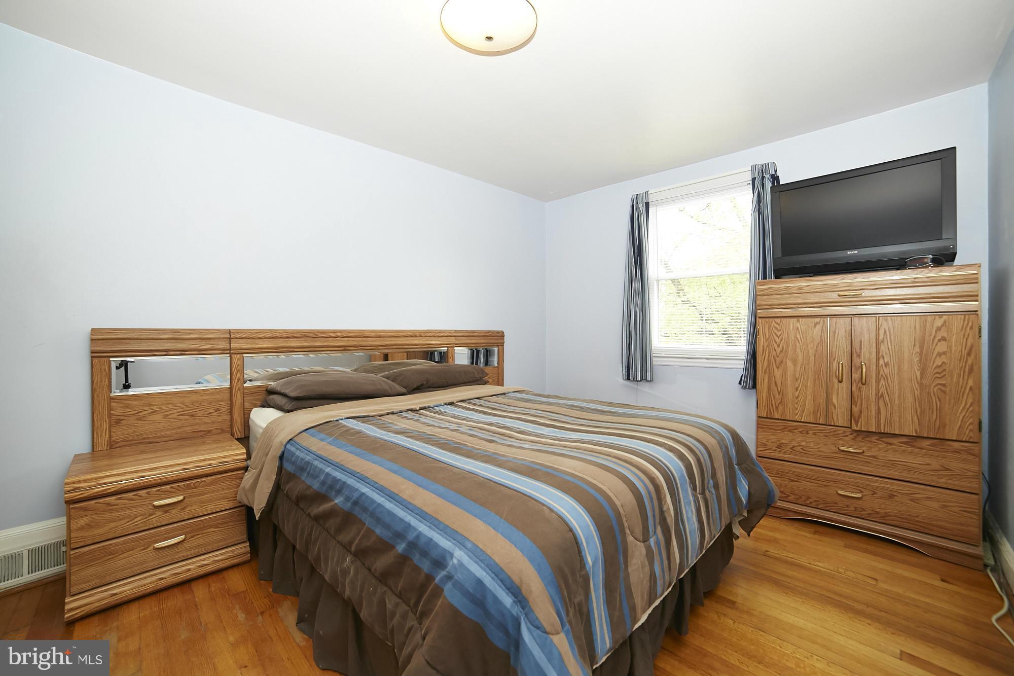 WEST HILLS - Residential