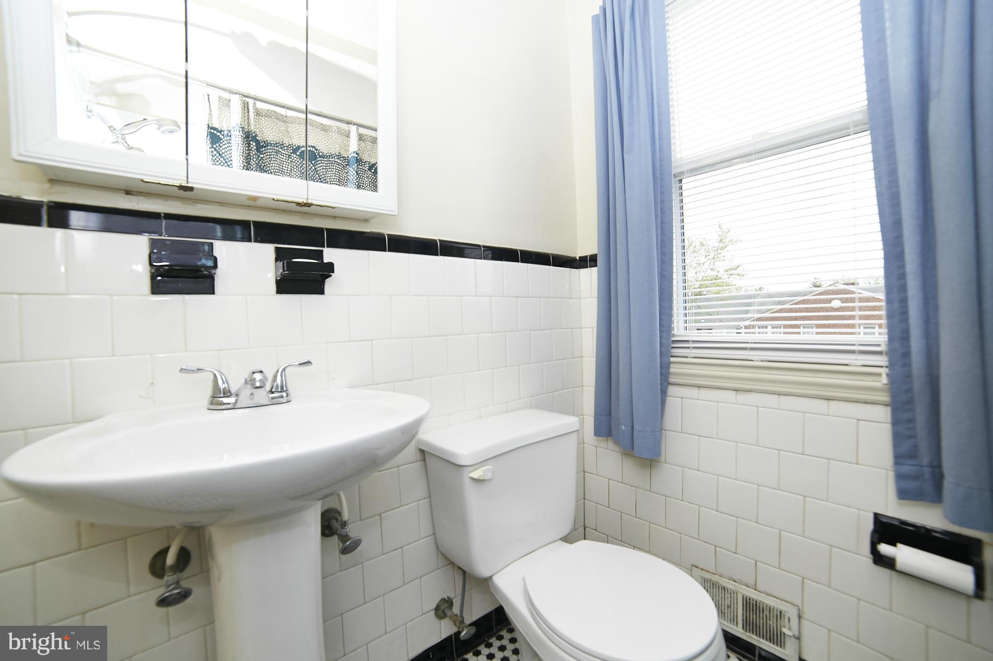 WEST HILLS - Residential