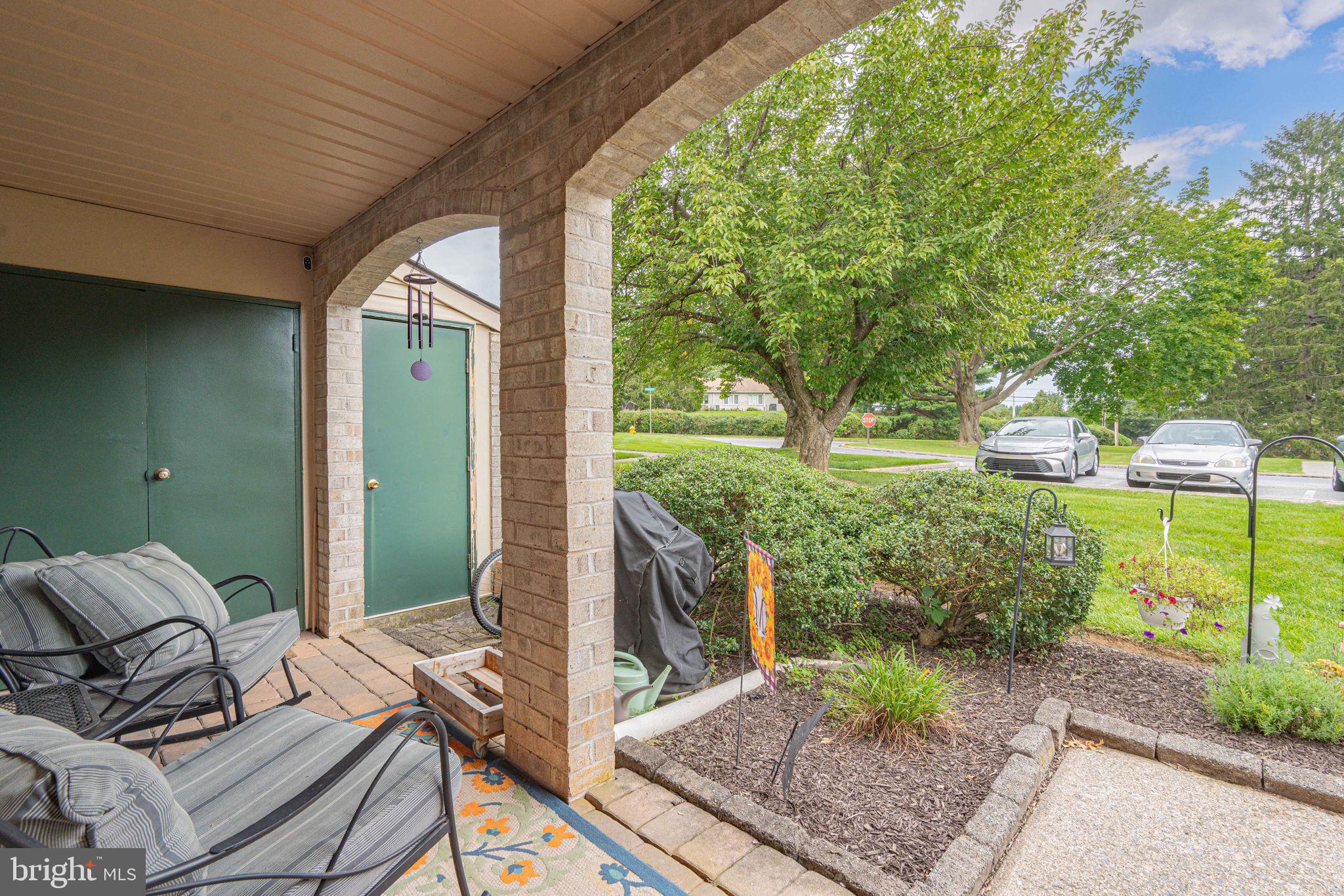 2876 ARONIMINK PLACE