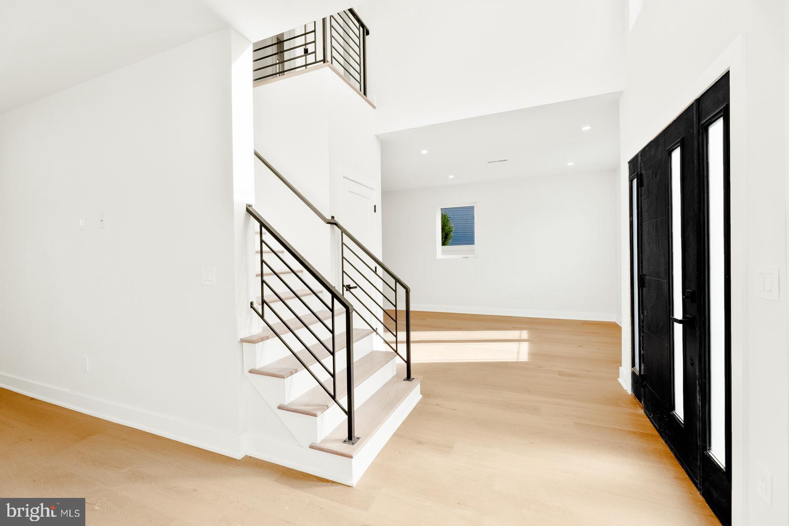 ACADEMY GARDENS - Residential