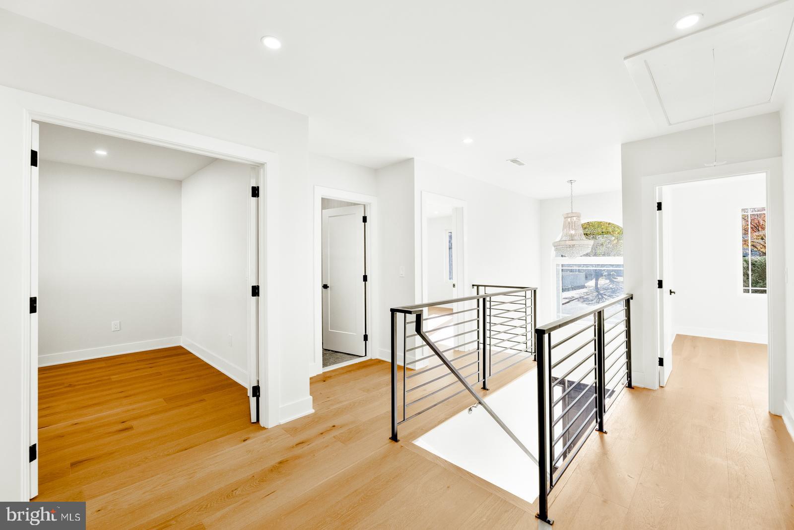 ACADEMY GARDENS - Residential