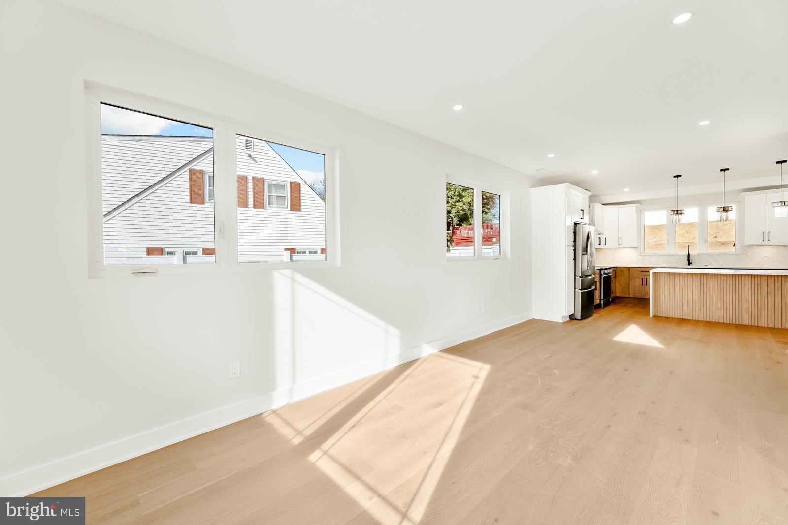 ACADEMY GARDENS - Residential