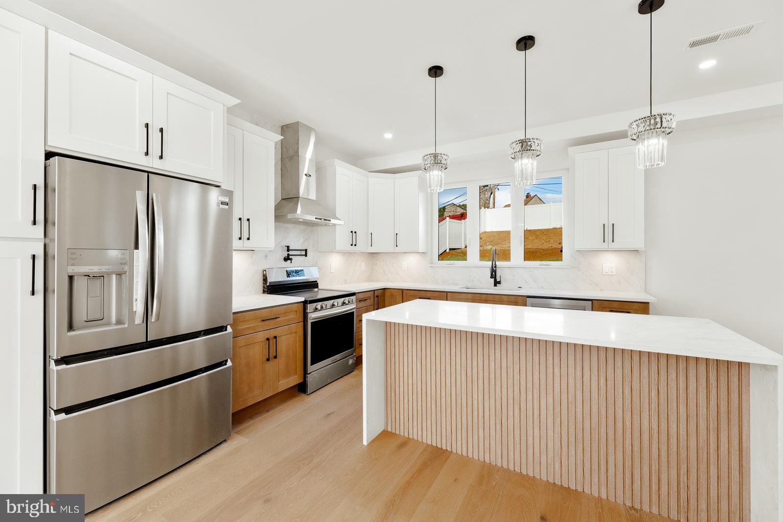 ACADEMY GARDENS - Residential