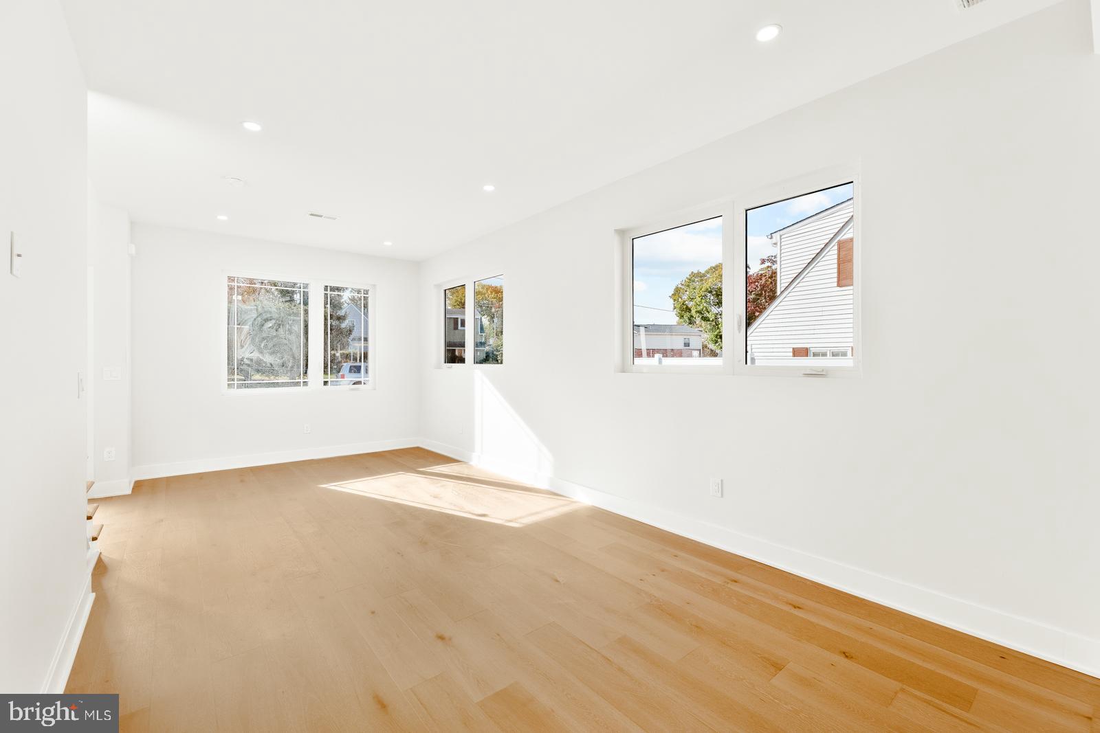 ACADEMY GARDENS - Residential