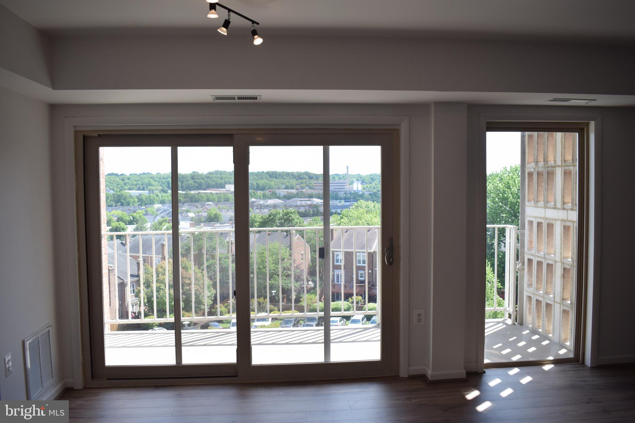 WAPLETON CONDOMINIUM - Residential Lease