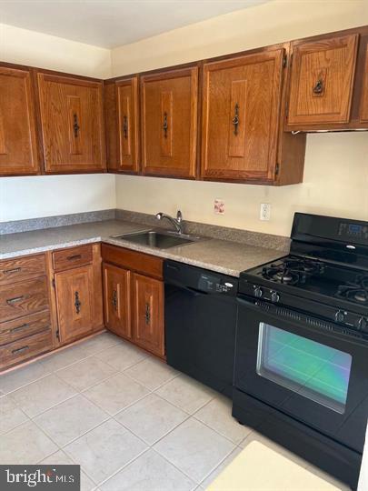 WAPLETON CONDOMINIUM - Residential Lease