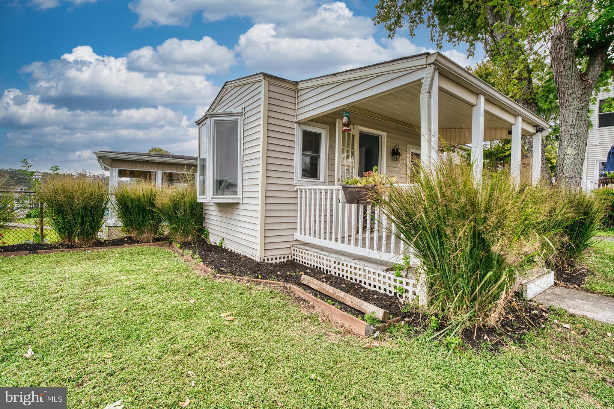 MIDDLE RIVER - Residential