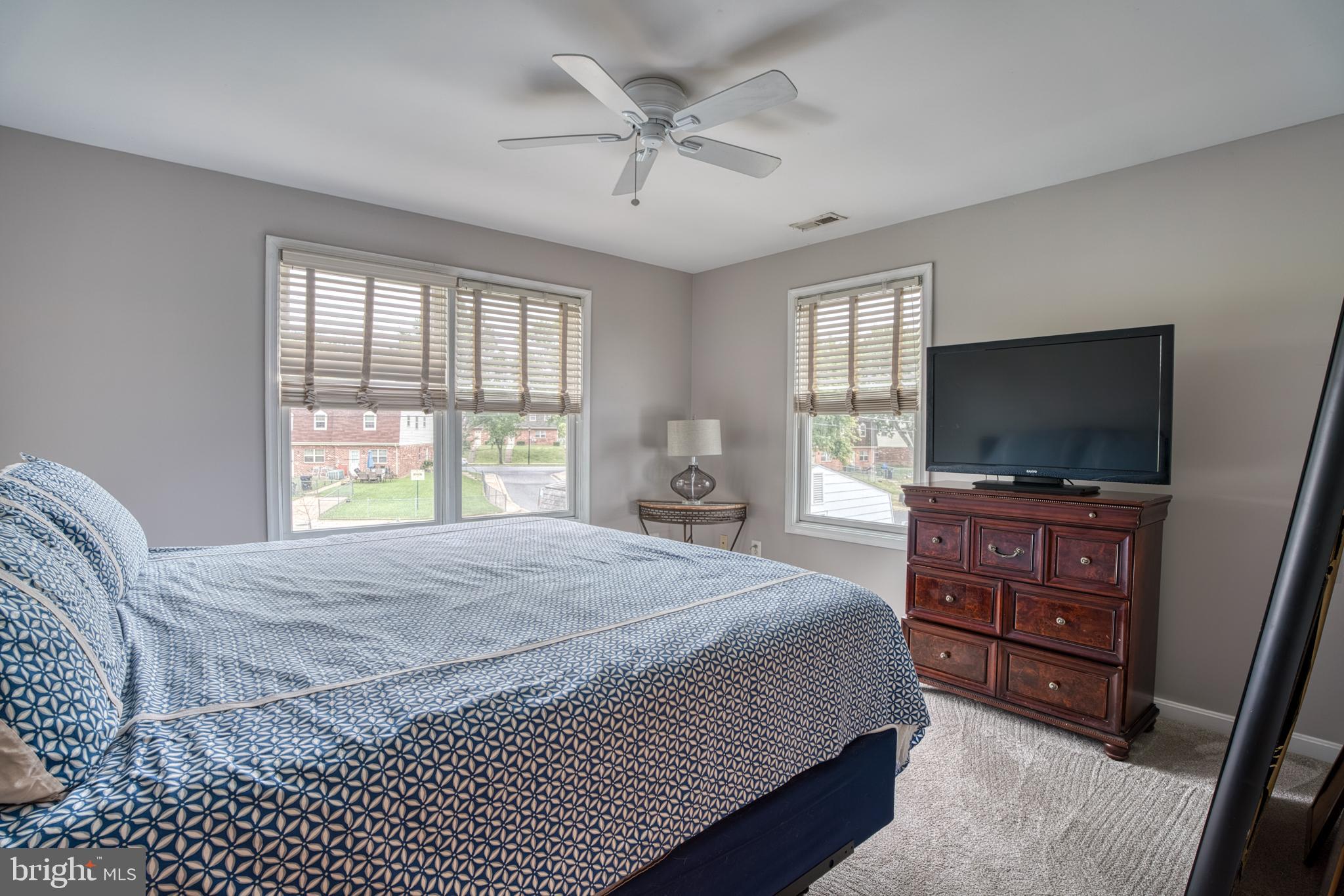 MIDDLE RIVER - Residential