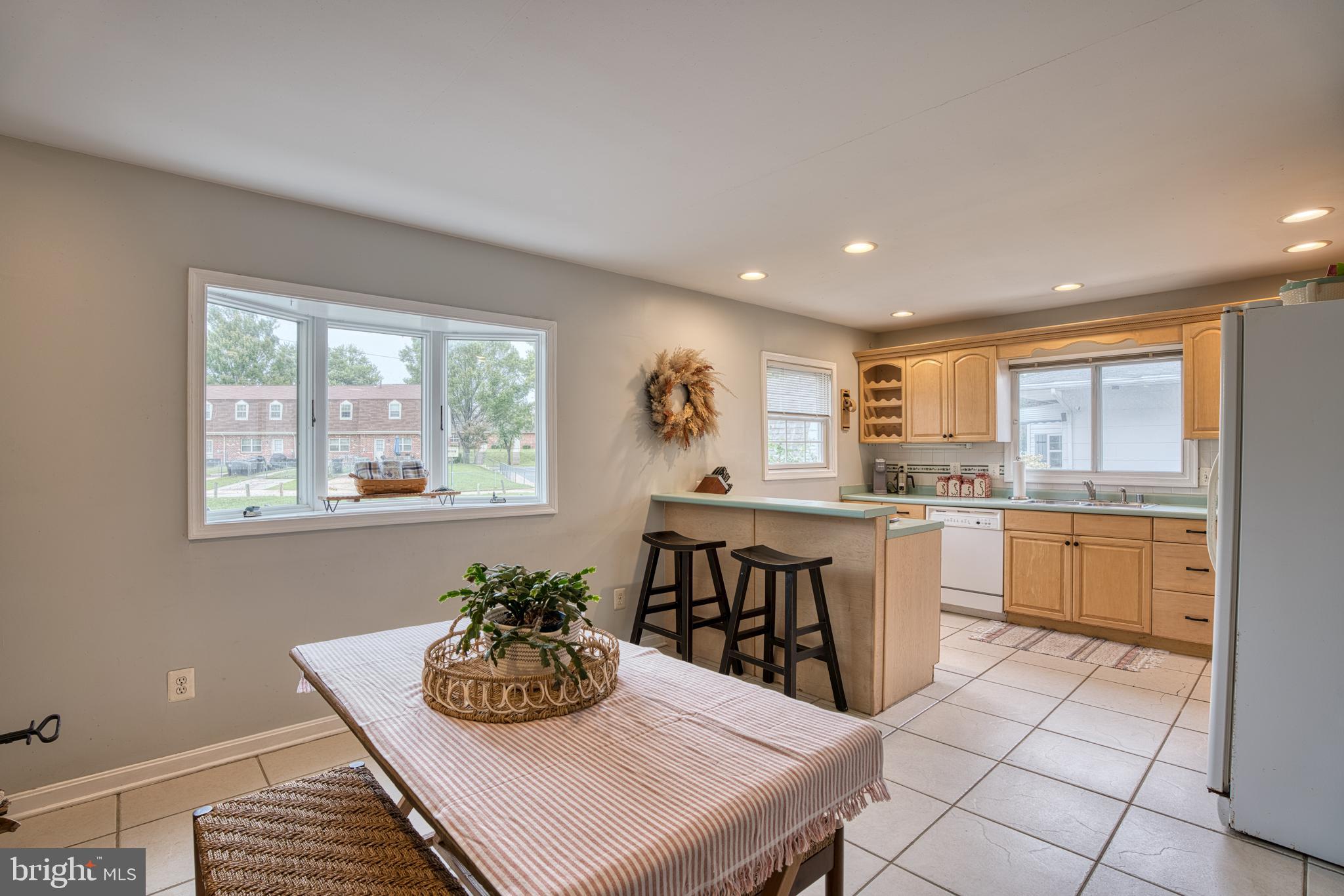 MIDDLE RIVER - Residential