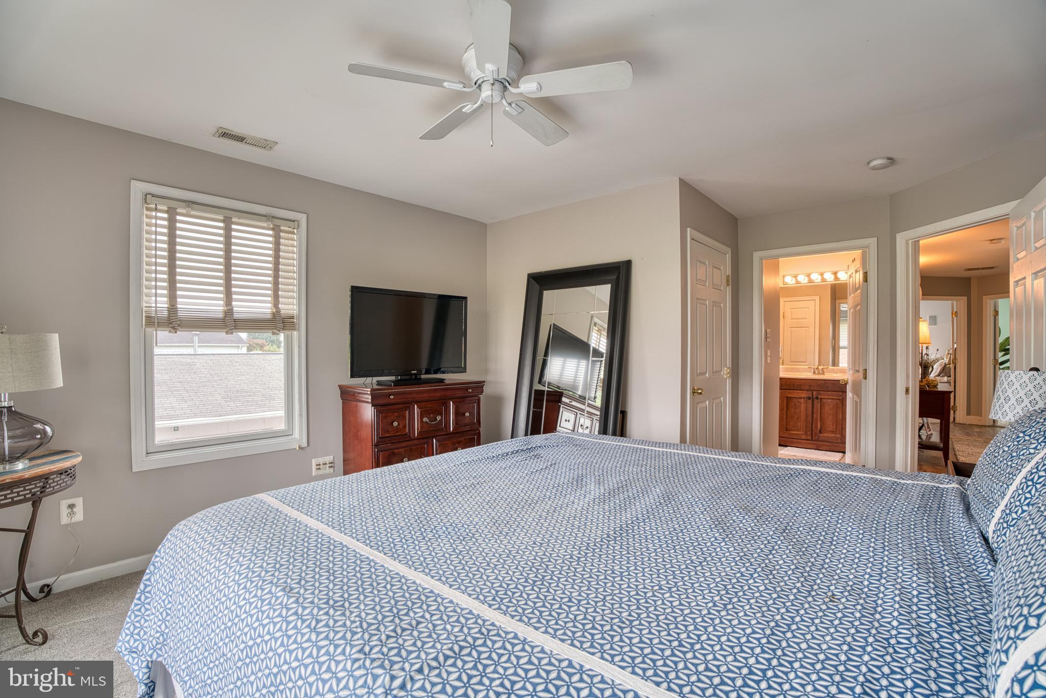 MIDDLE RIVER - Residential