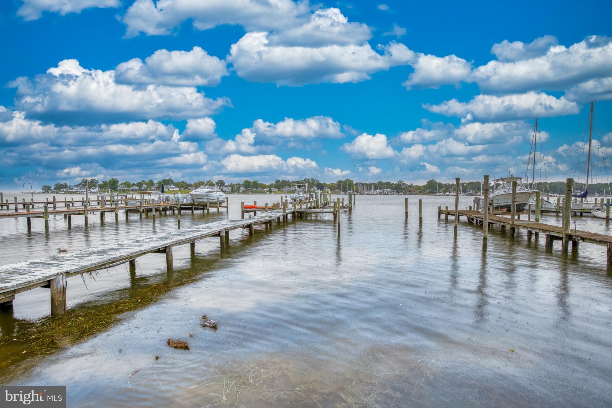 MIDDLE RIVER - Residential