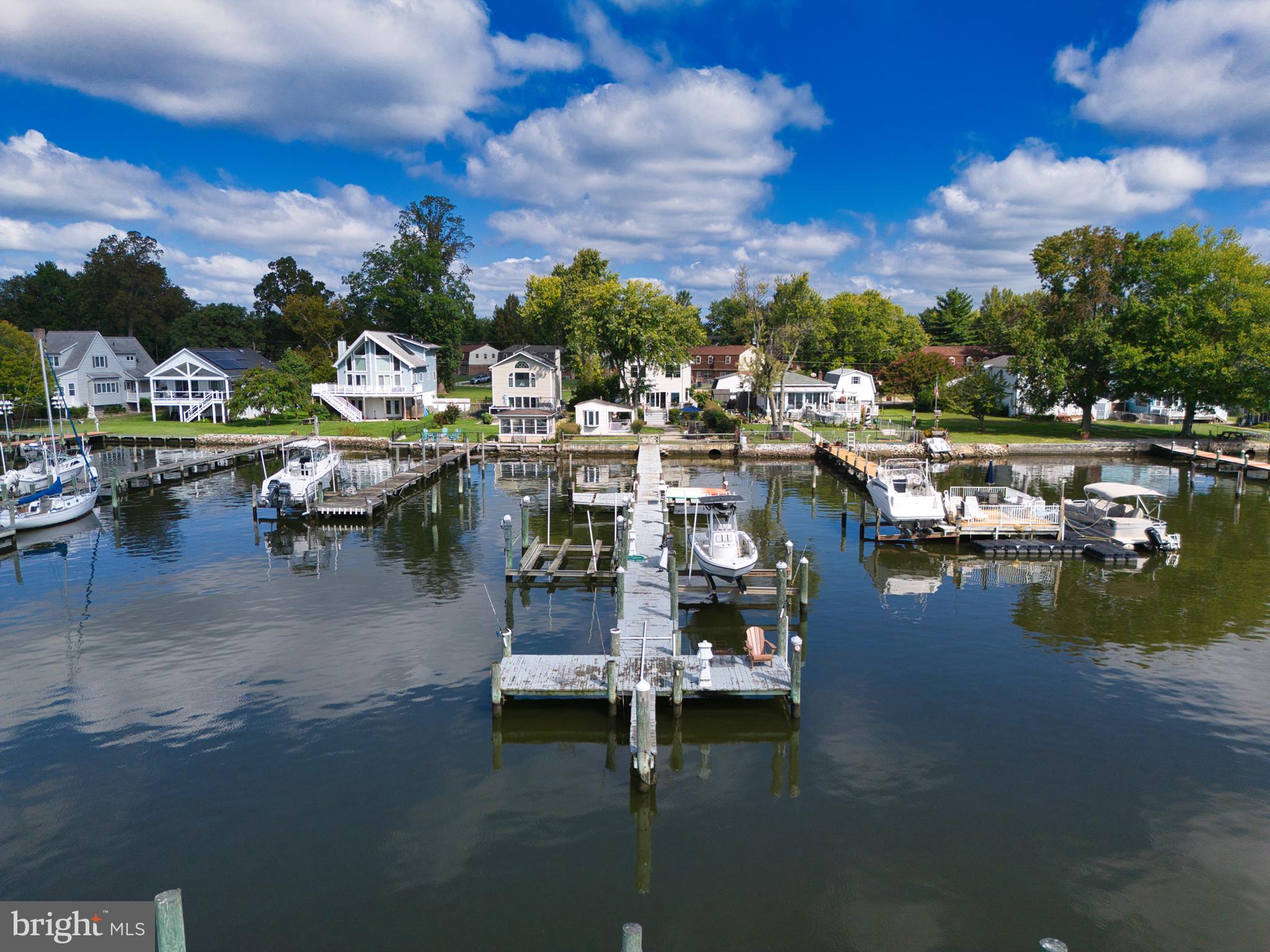 MIDDLE RIVER - Residential