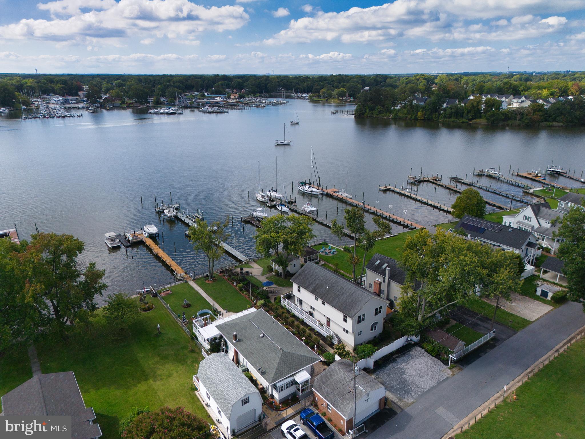 MIDDLE RIVER - Residential