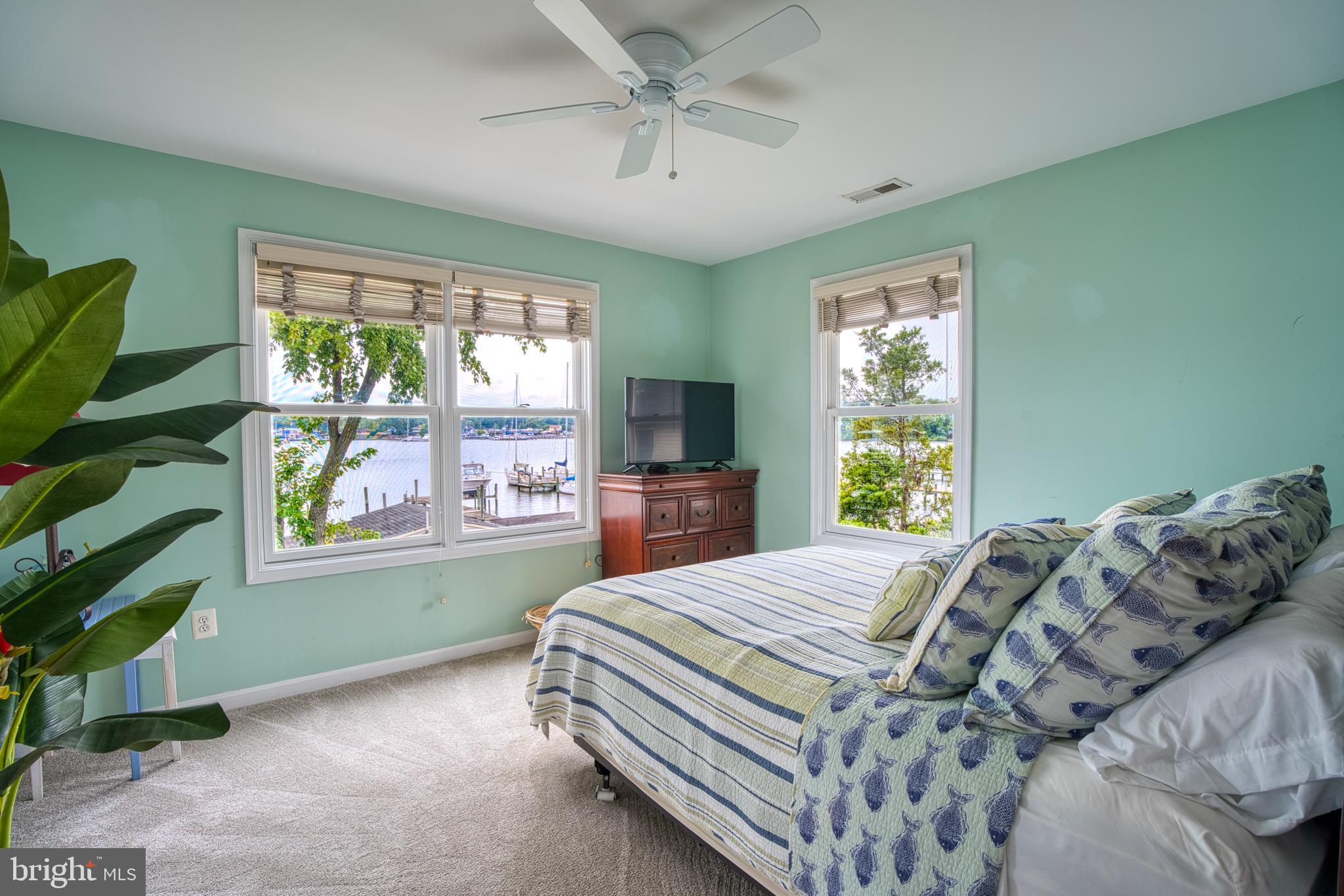 MIDDLE RIVER - Residential