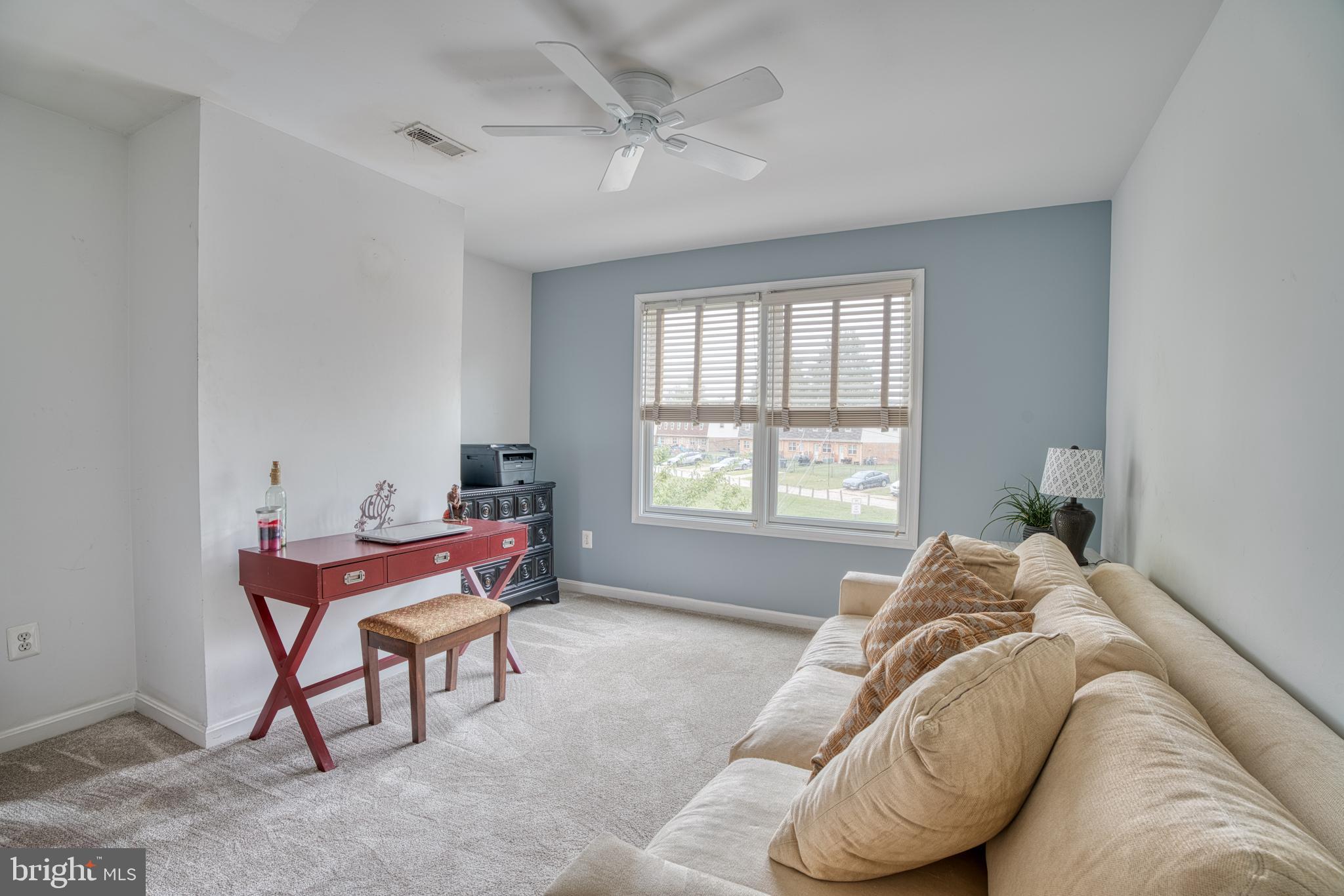 MIDDLE RIVER - Residential