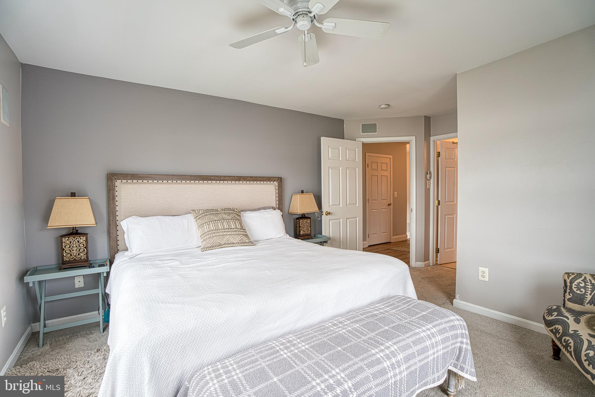 MIDDLE RIVER - Residential