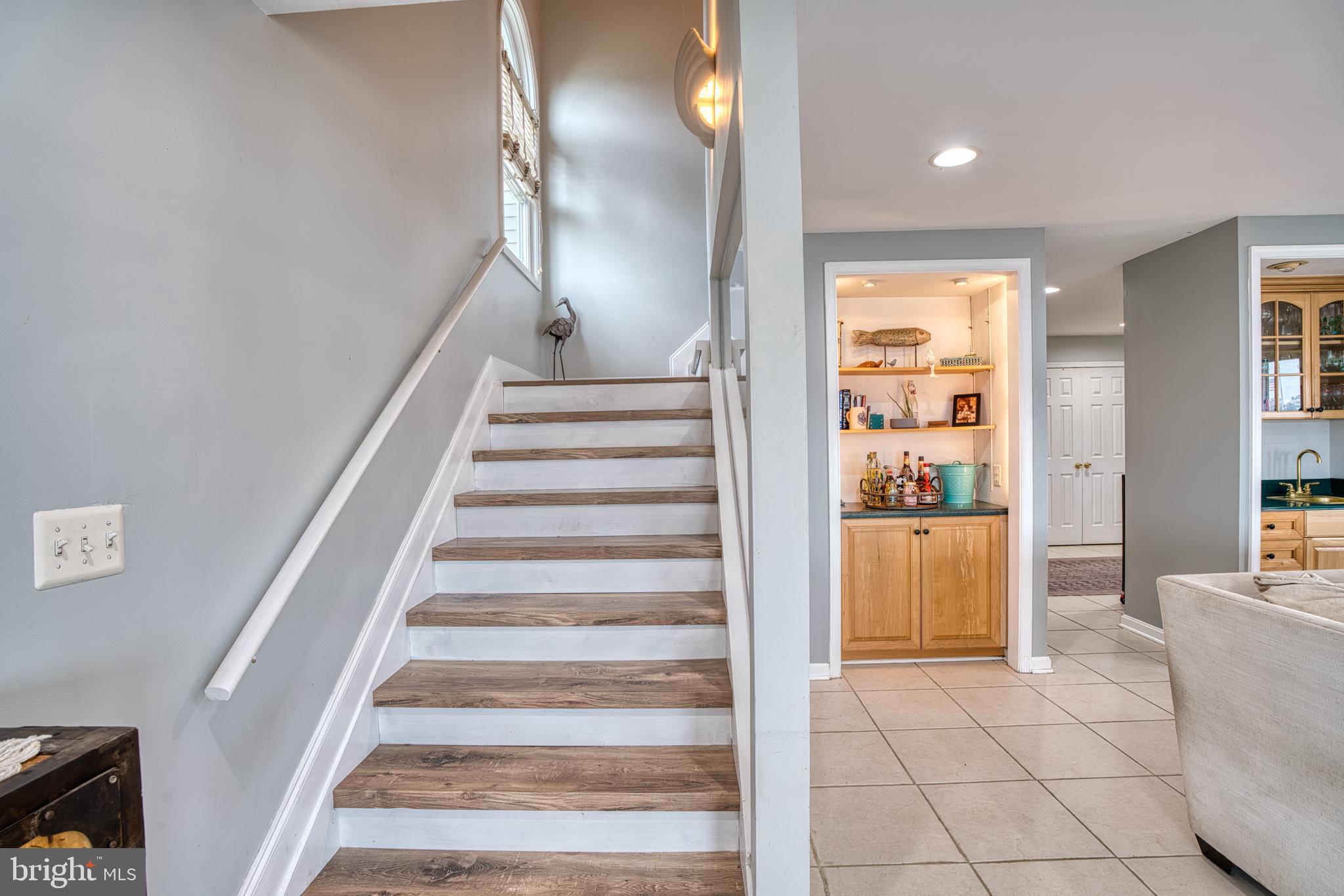 MIDDLE RIVER - Residential