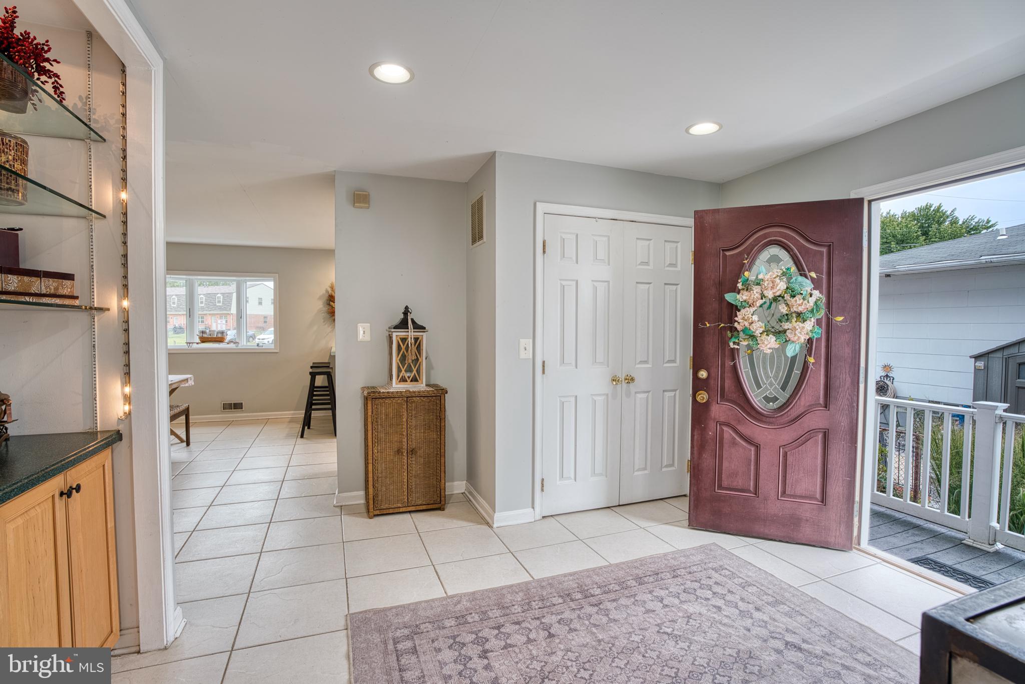 MIDDLE RIVER - Residential