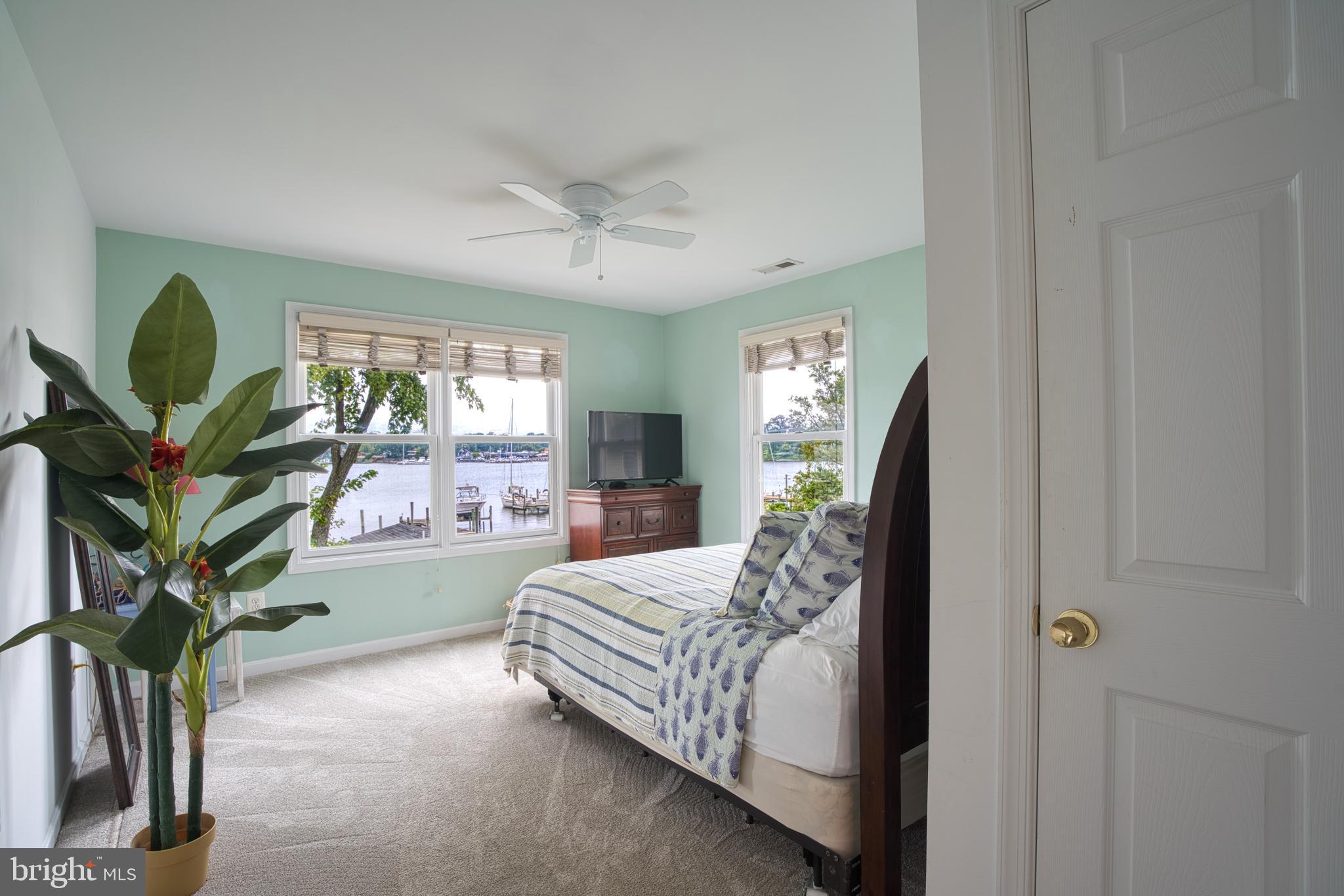 MIDDLE RIVER - Residential