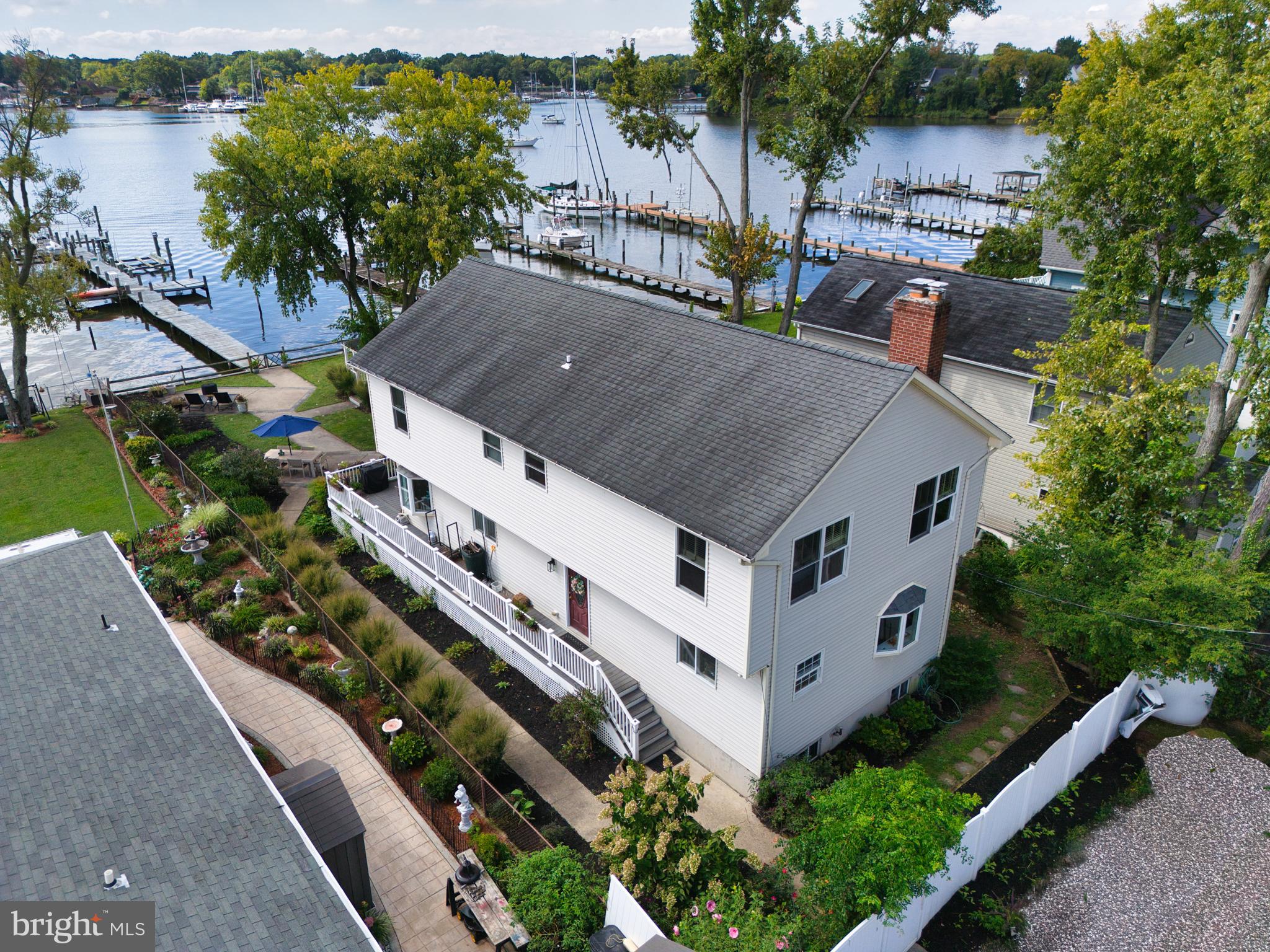 MIDDLE RIVER - Residential