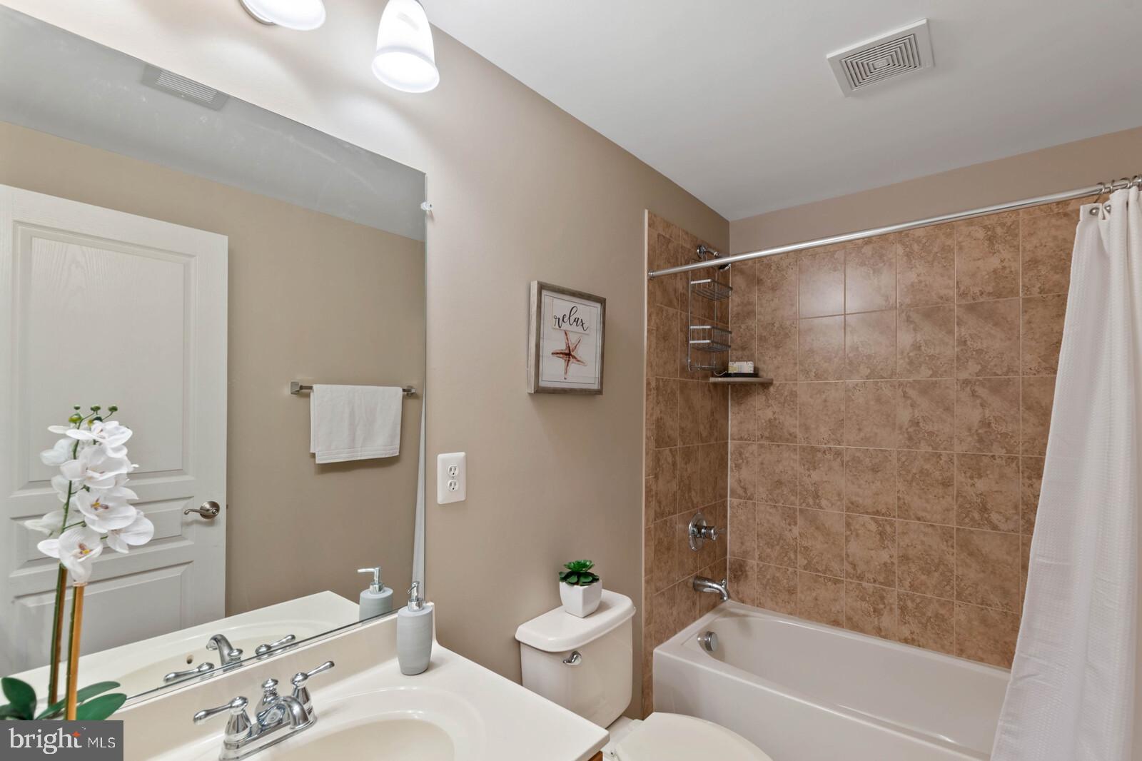 SHIRLINGTON CREST - Residential