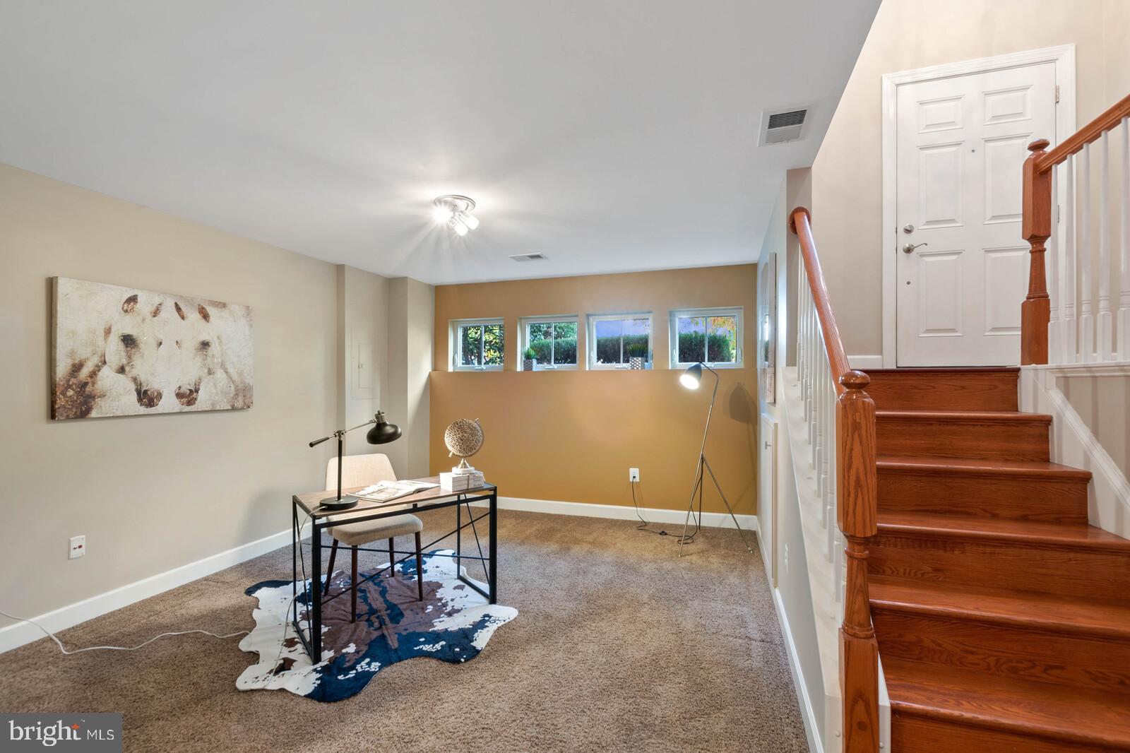 SHIRLINGTON CREST - Residential