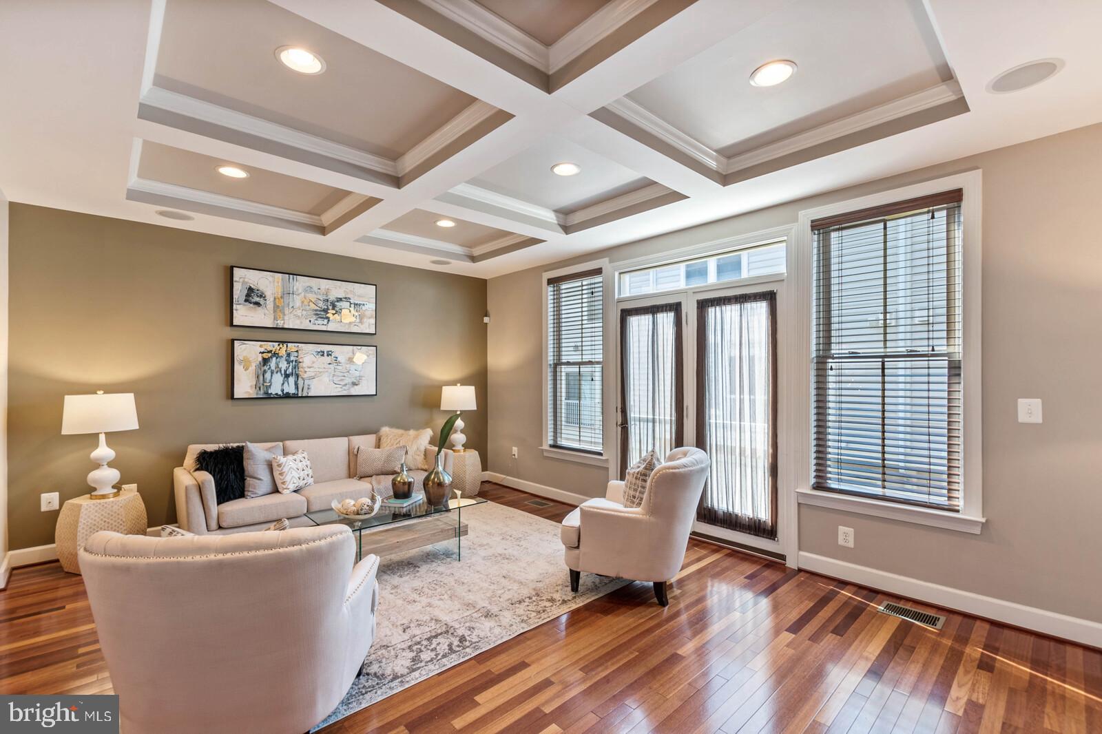 SHIRLINGTON CREST - Residential