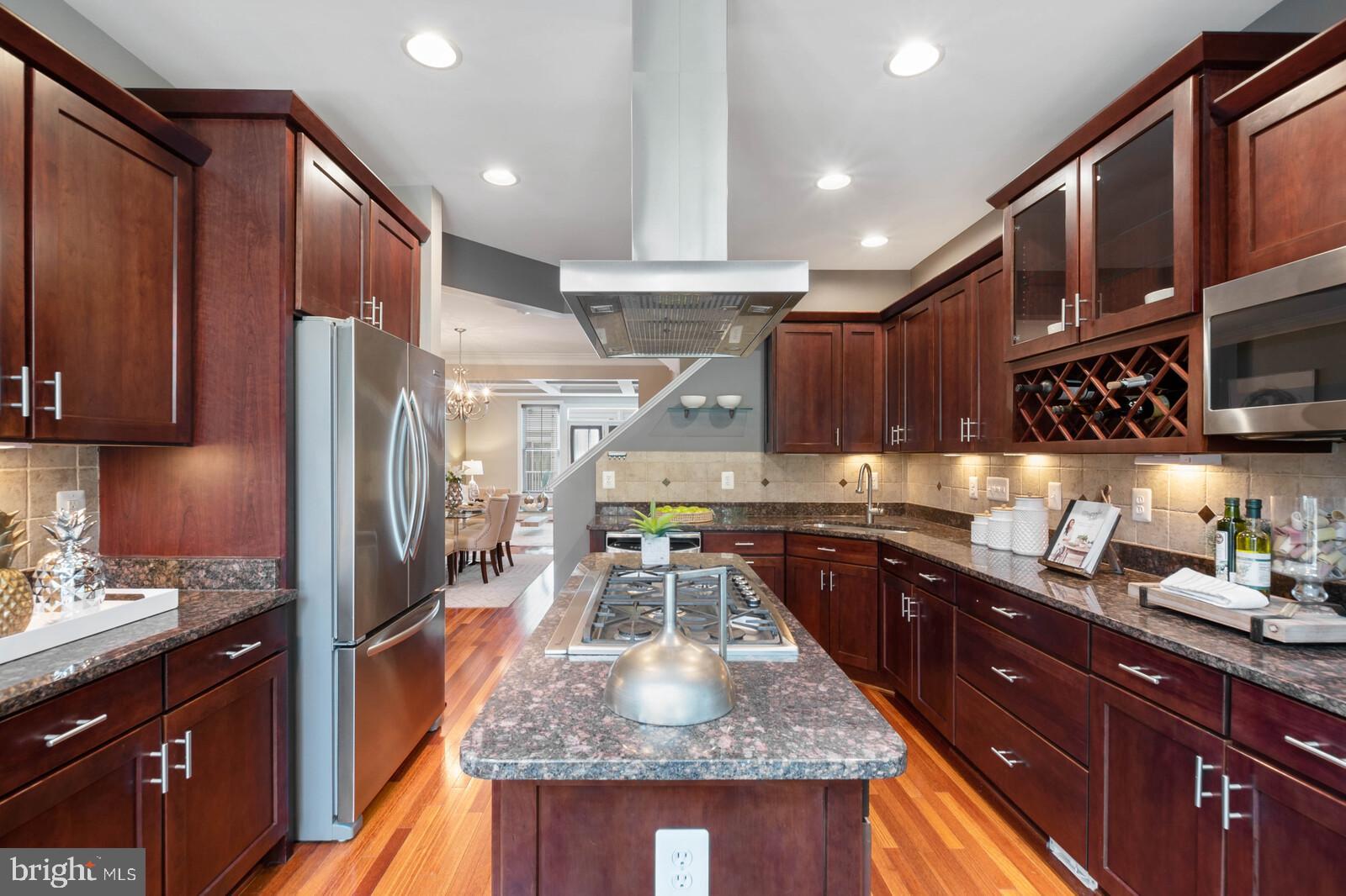 SHIRLINGTON CREST - Residential
