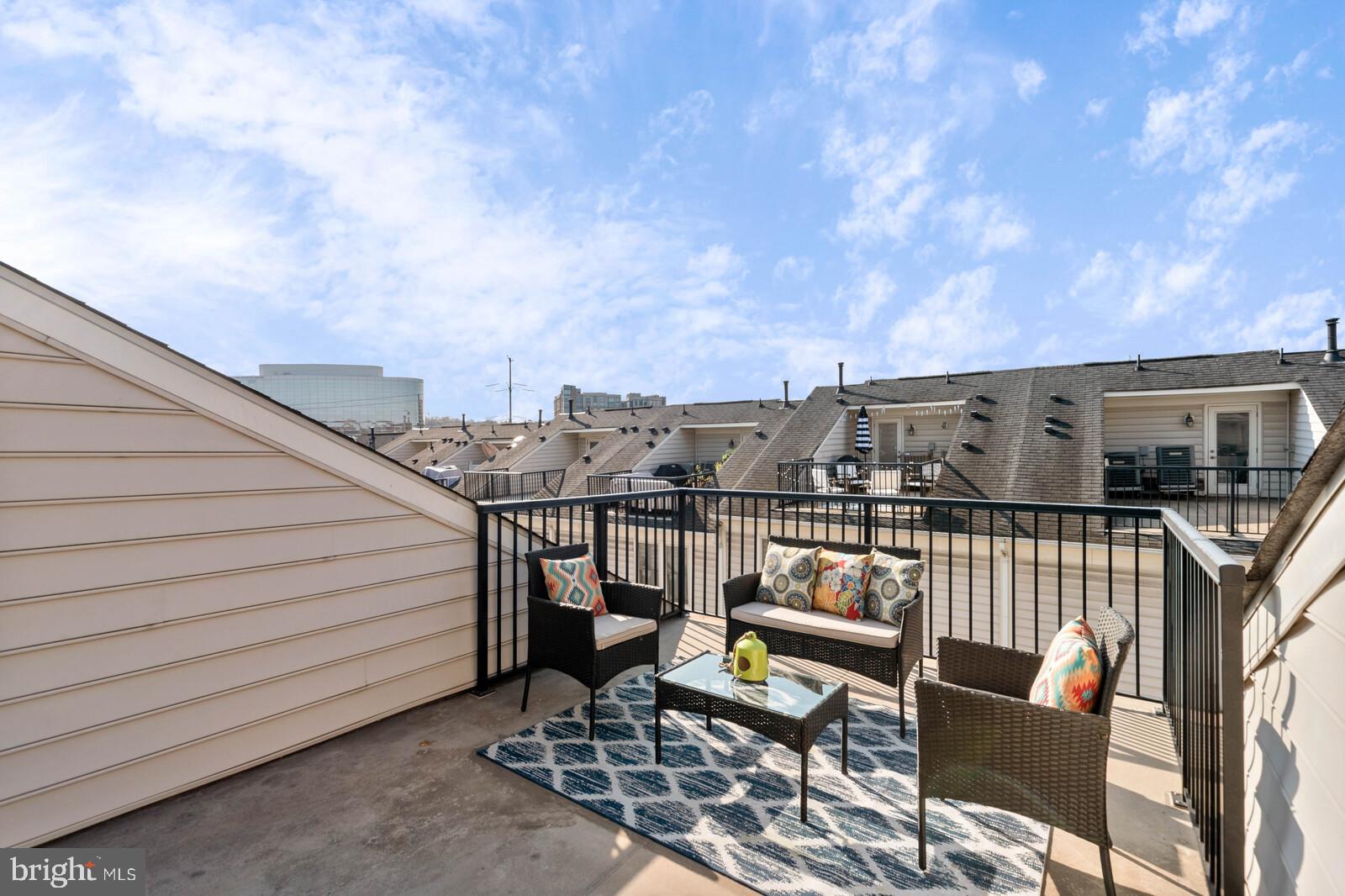 SHIRLINGTON CREST - Residential