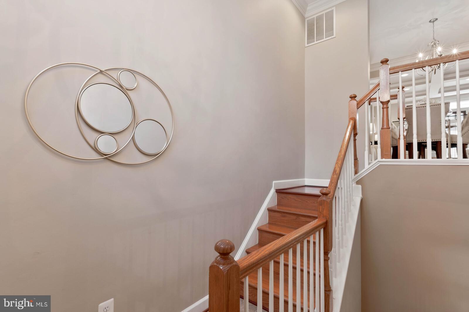 SHIRLINGTON CREST - Residential