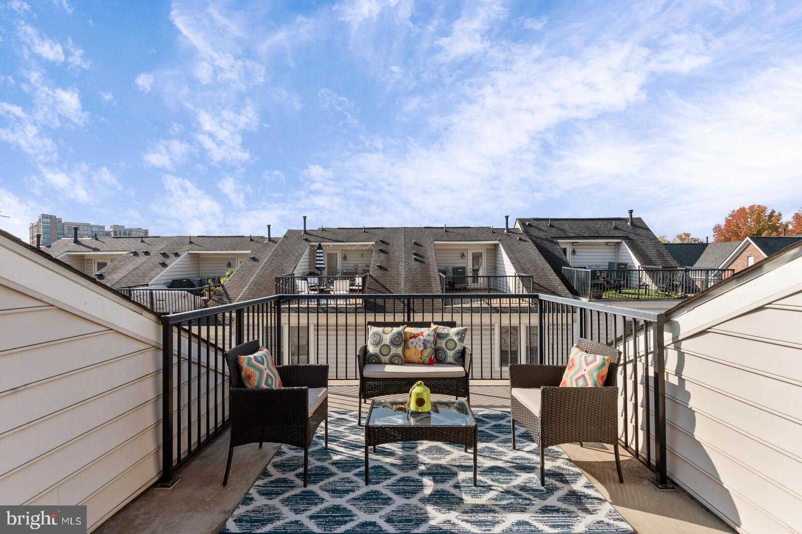 SHIRLINGTON CREST - Residential
