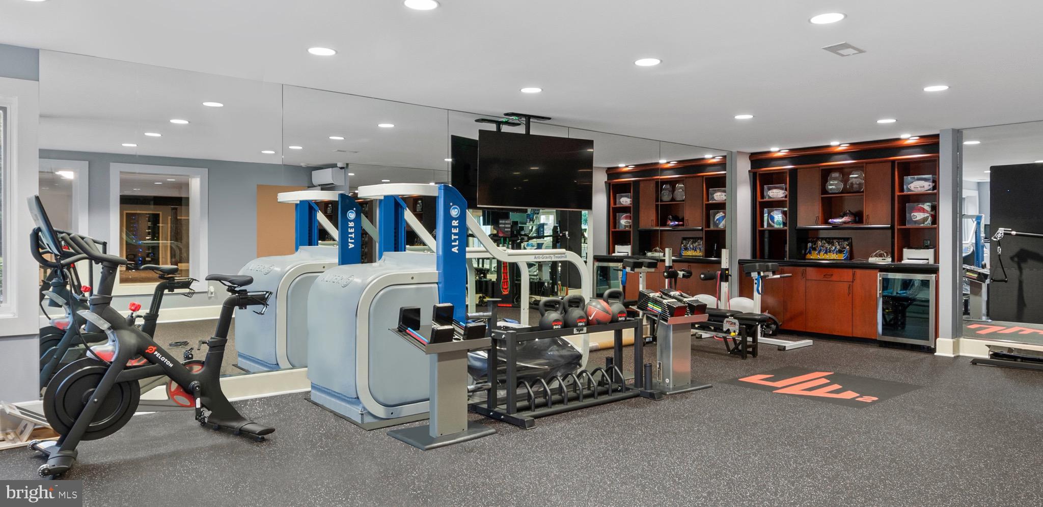 KENTSDALE ESTATES - Residential