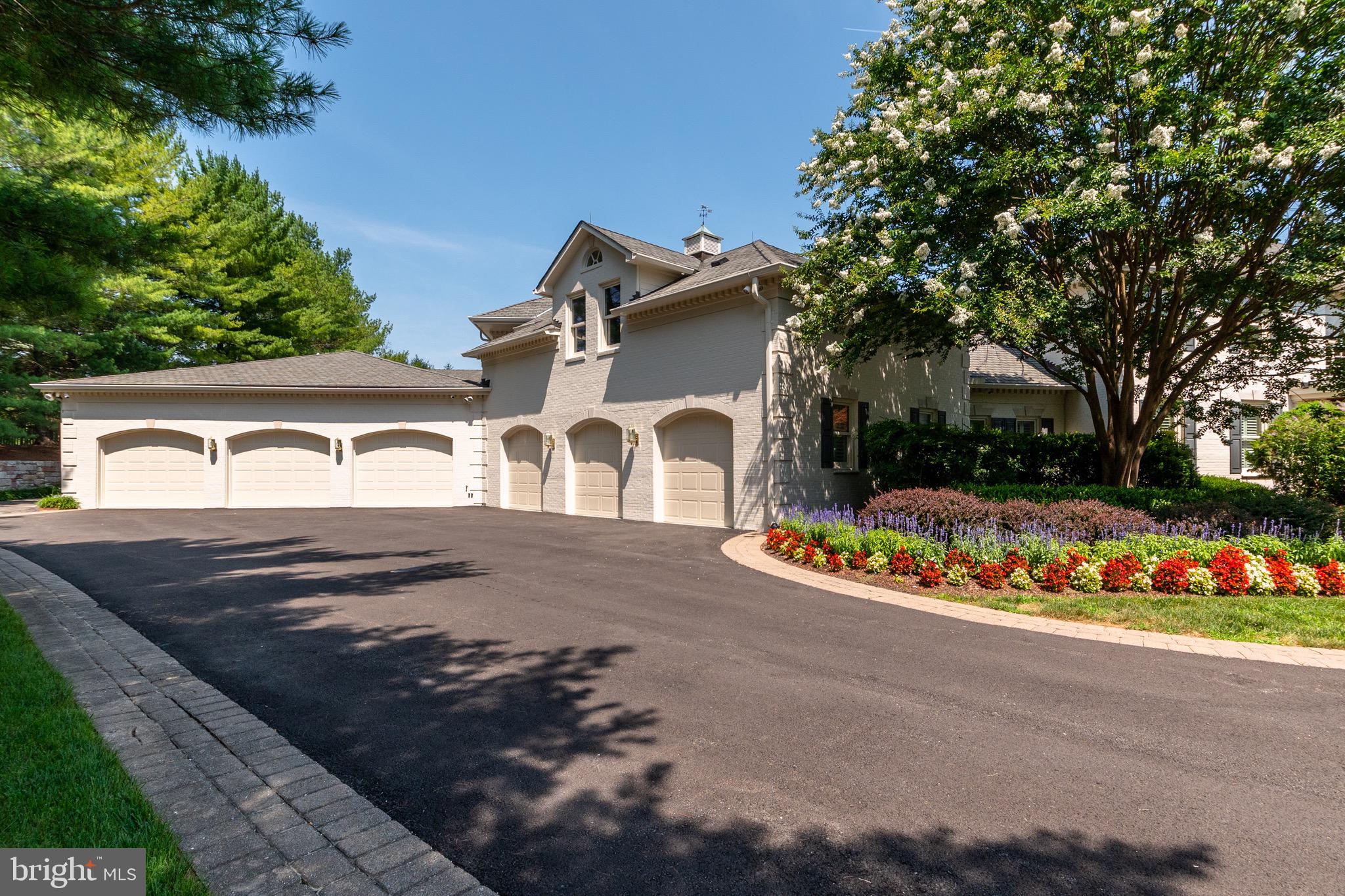 KENTSDALE ESTATES - Residential