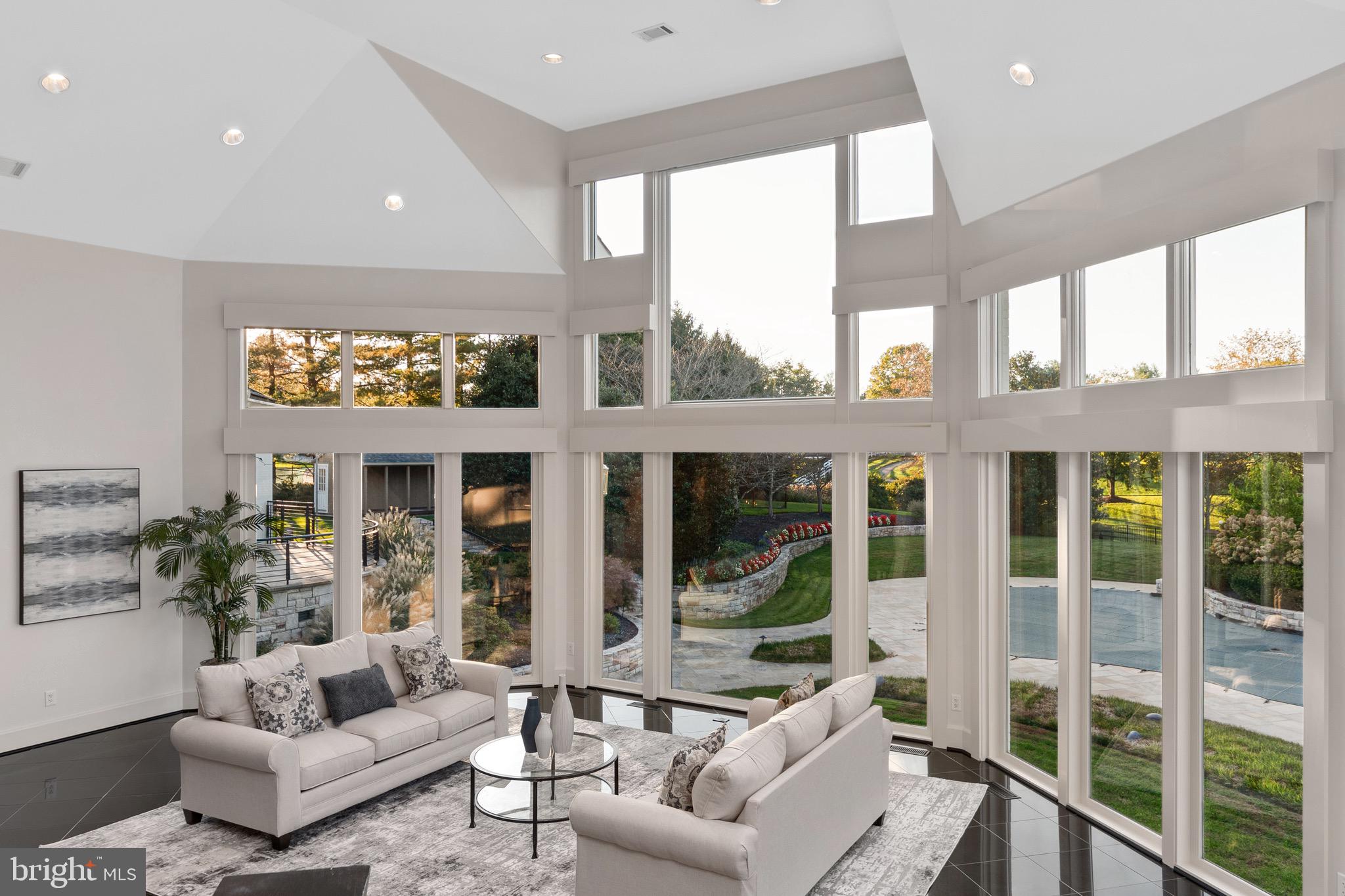 KENTSDALE ESTATES - Residential