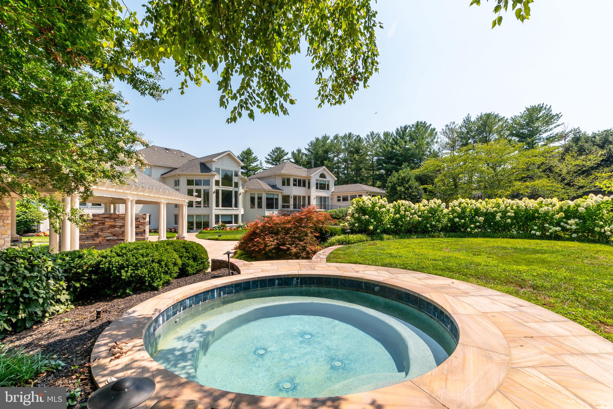 KENTSDALE ESTATES - Residential