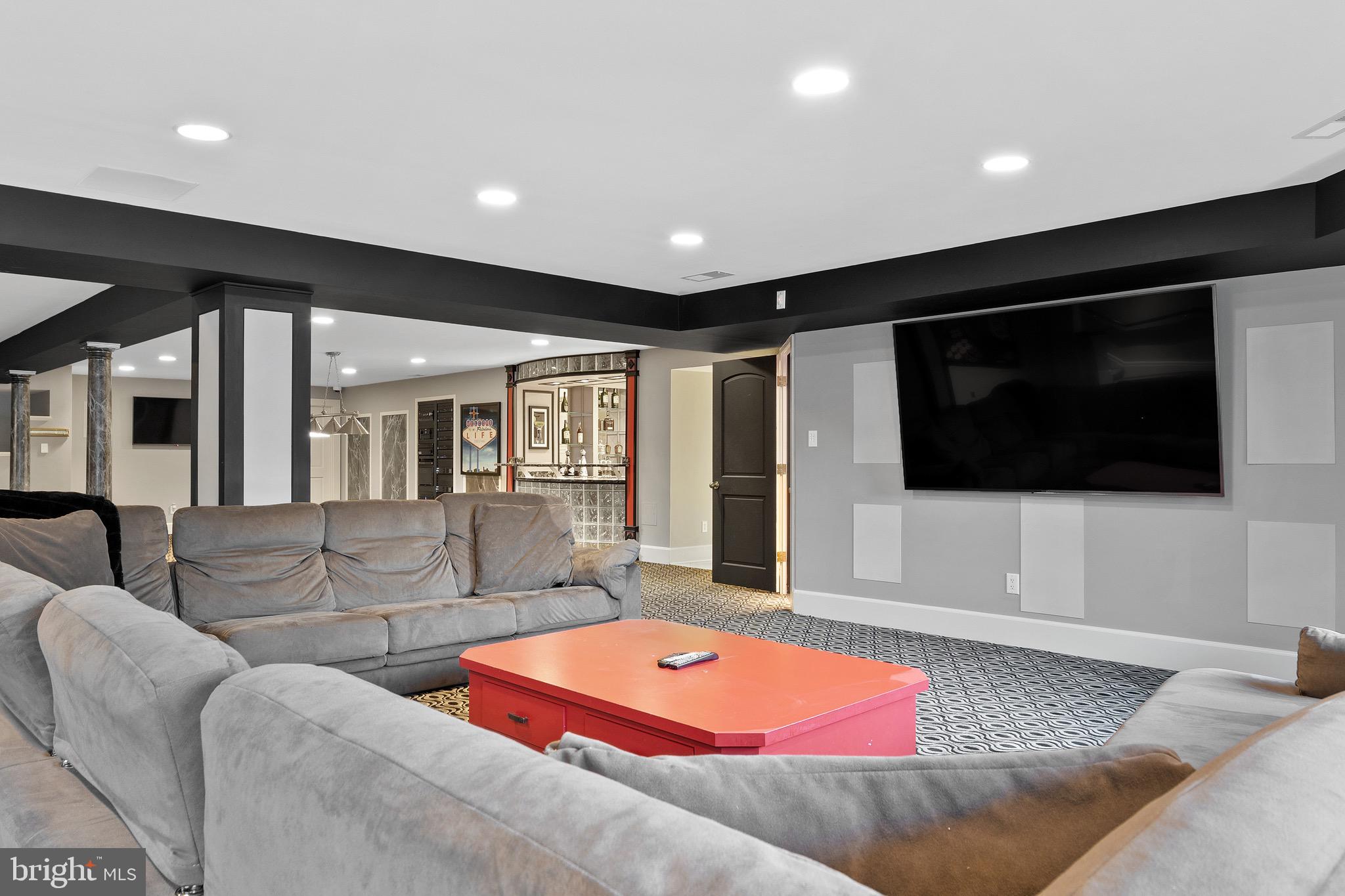 KENTSDALE ESTATES - Residential