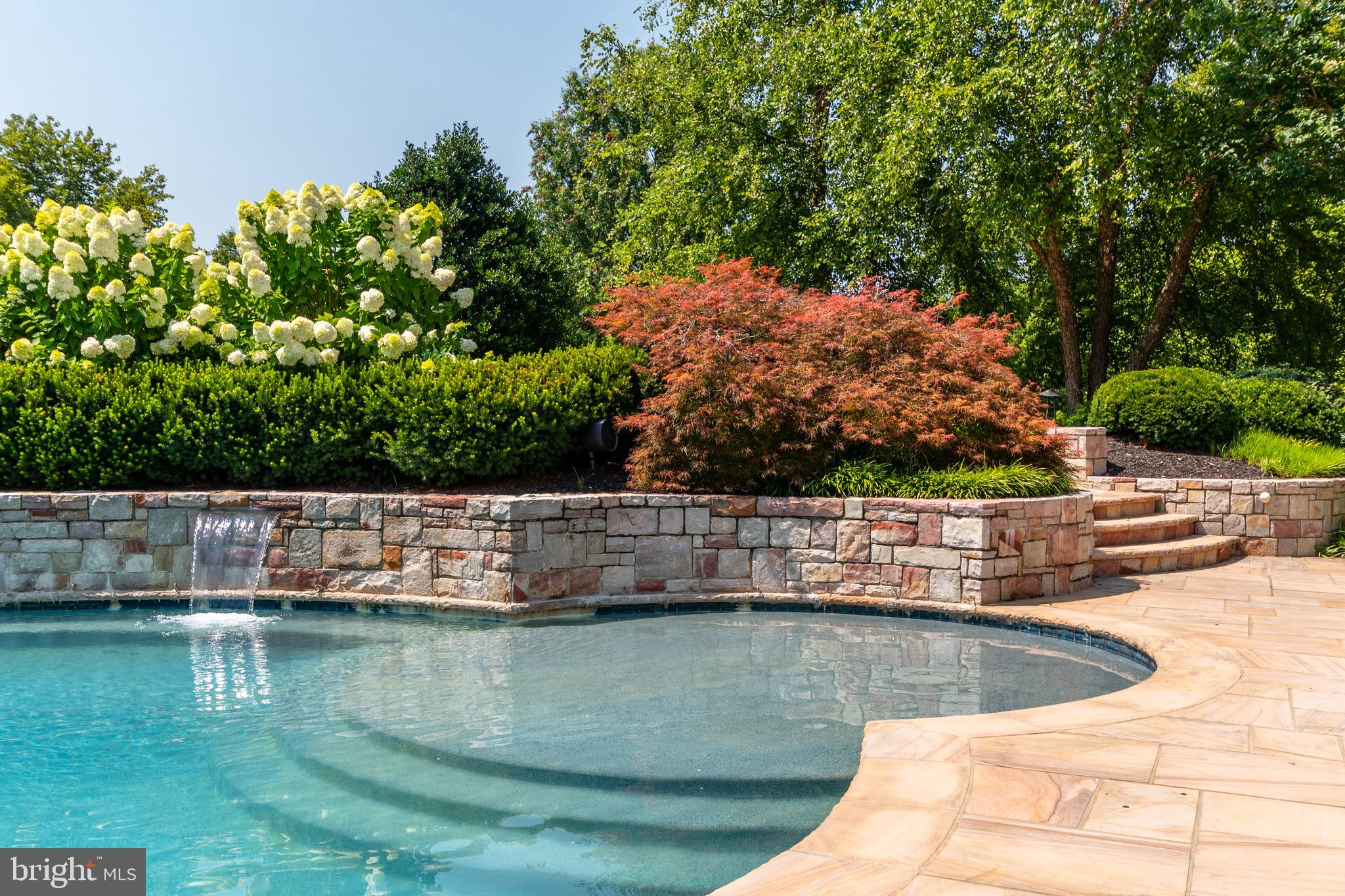 KENTSDALE ESTATES - Residential