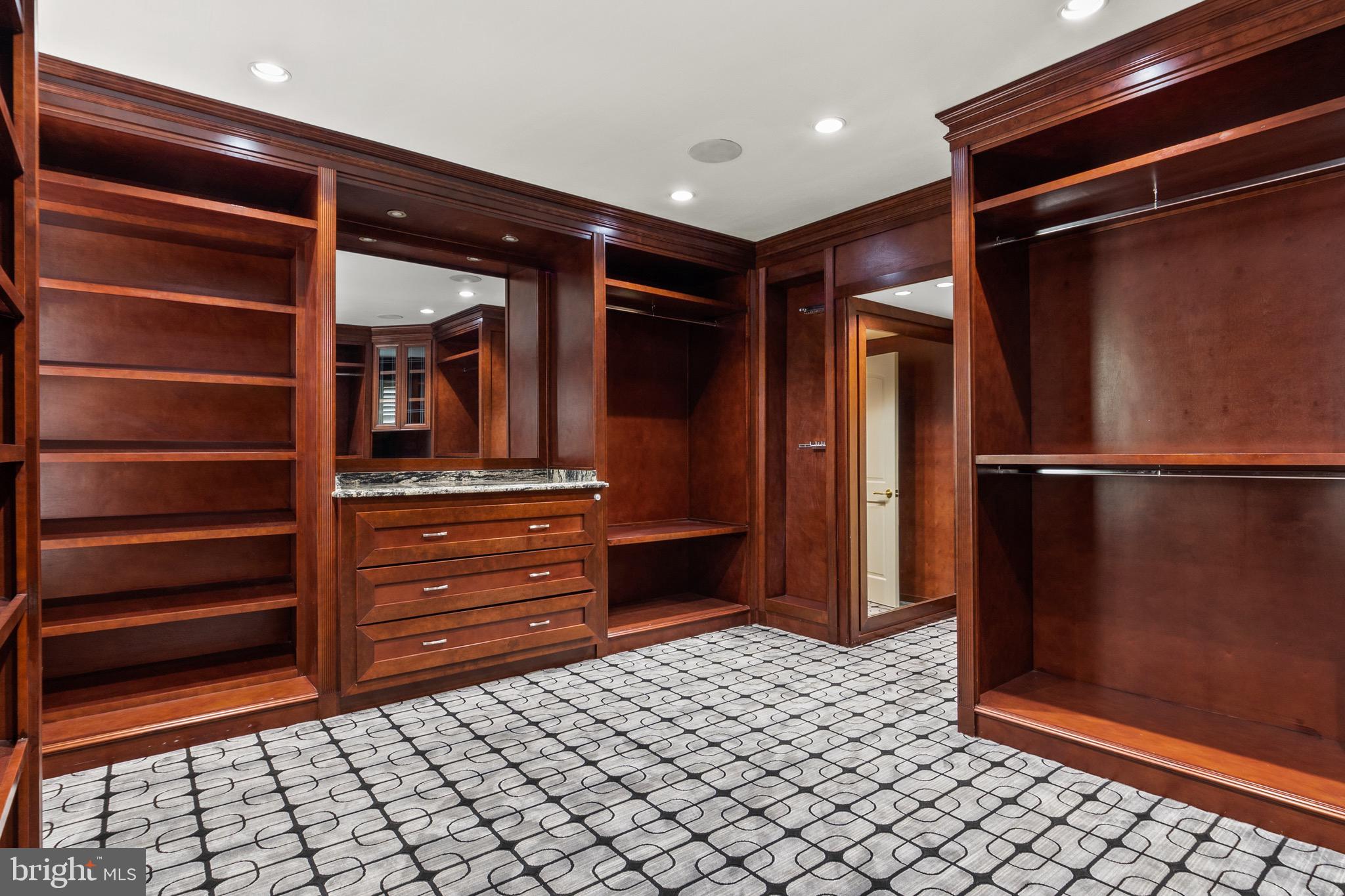 KENTSDALE ESTATES - Residential