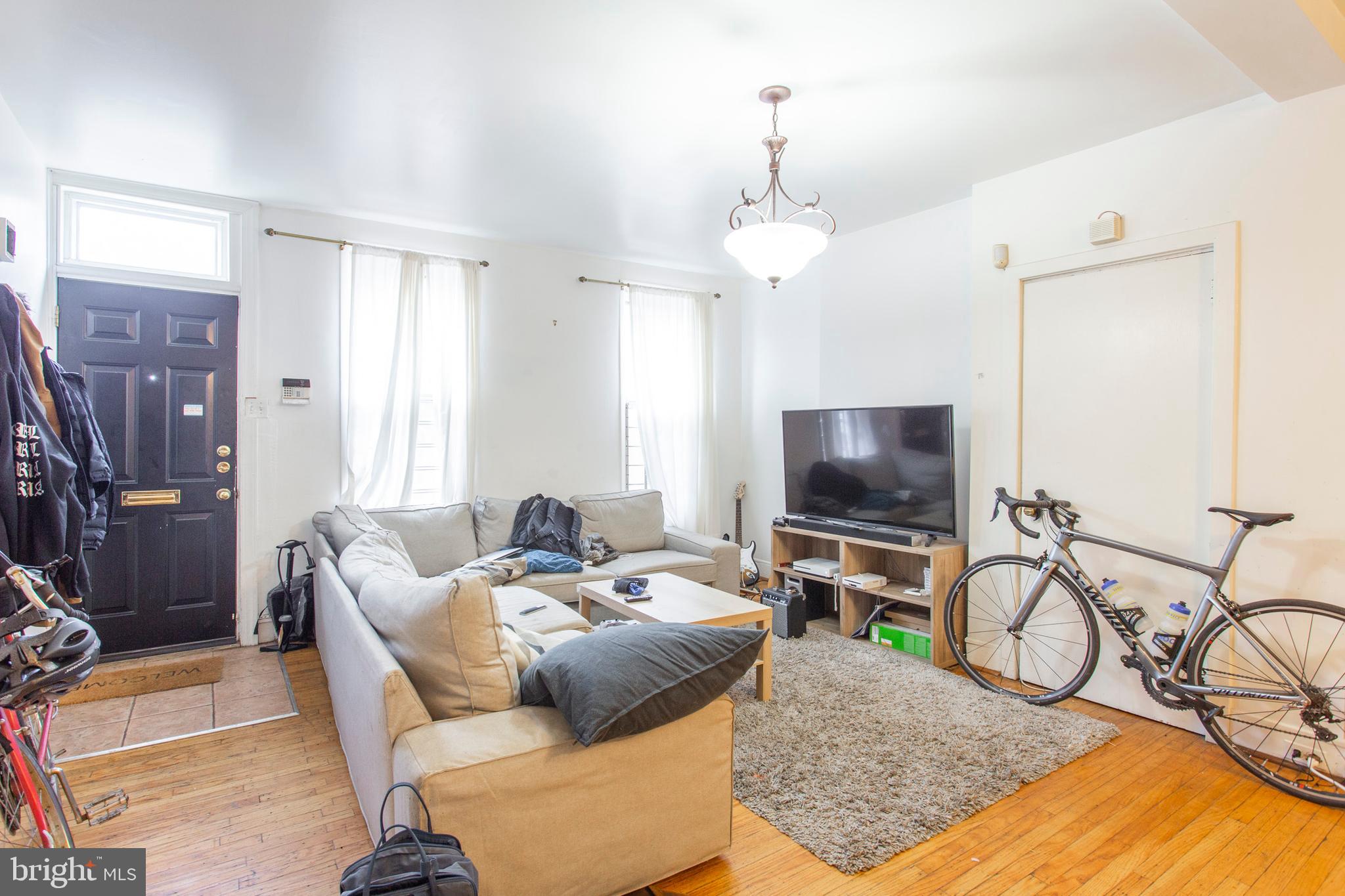 UNIVERSITY CITY - Residential Lease