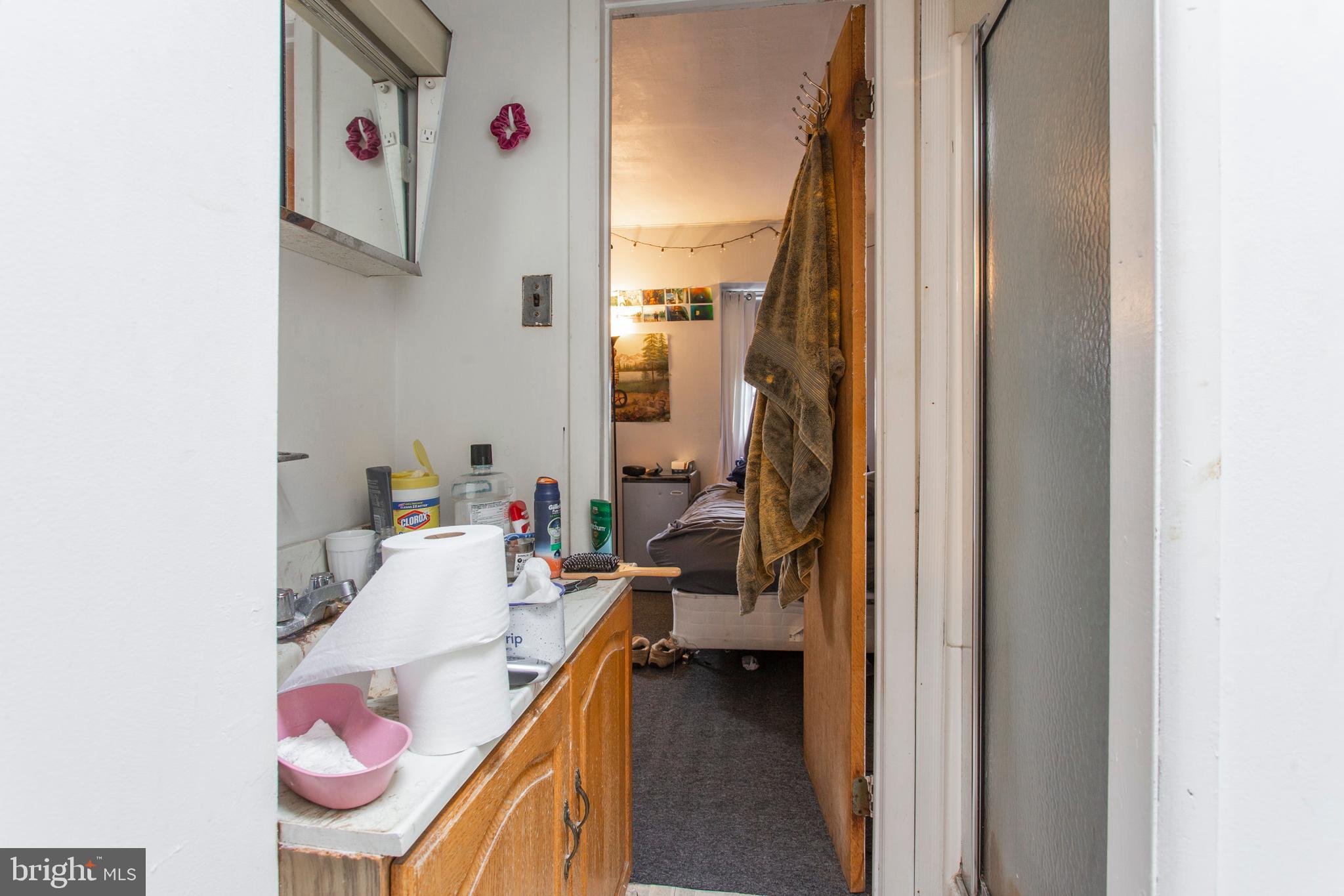 UNIVERSITY CITY - Residential Lease