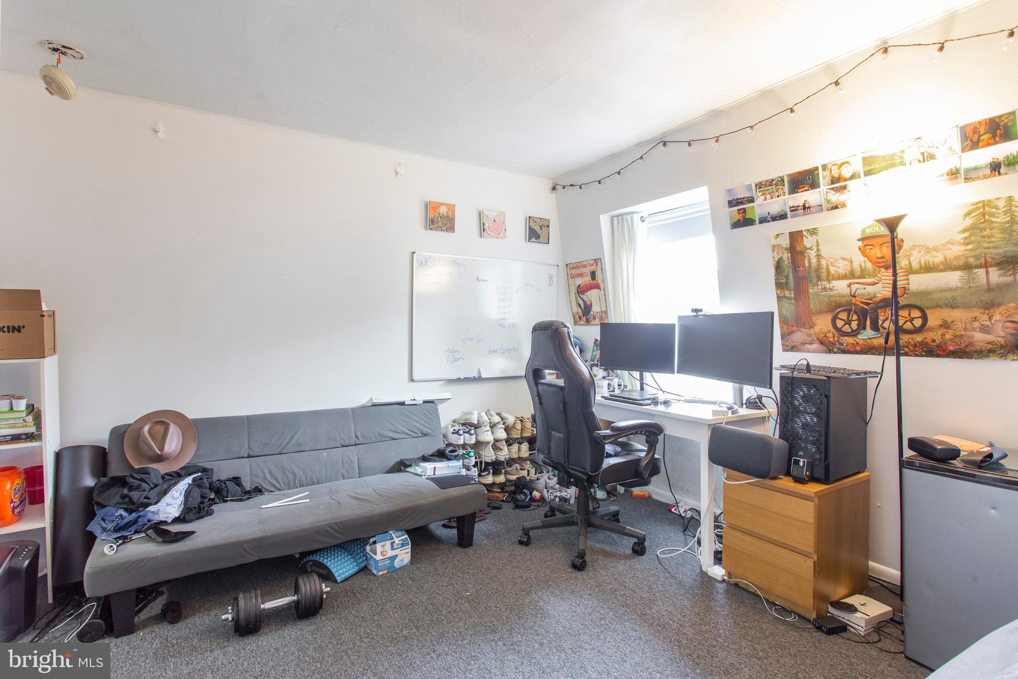 UNIVERSITY CITY - Residential Lease