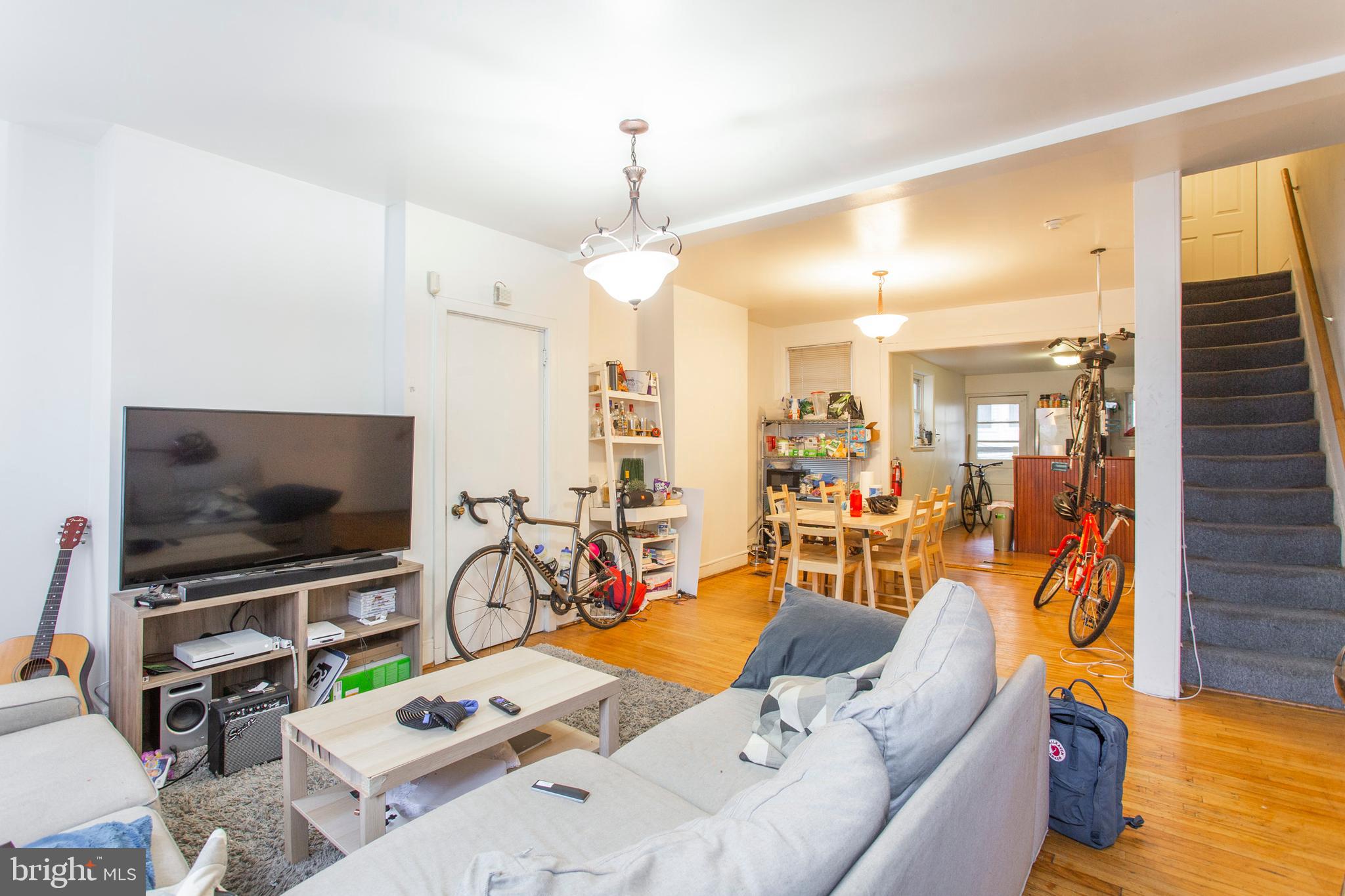 UNIVERSITY CITY - Residential Lease