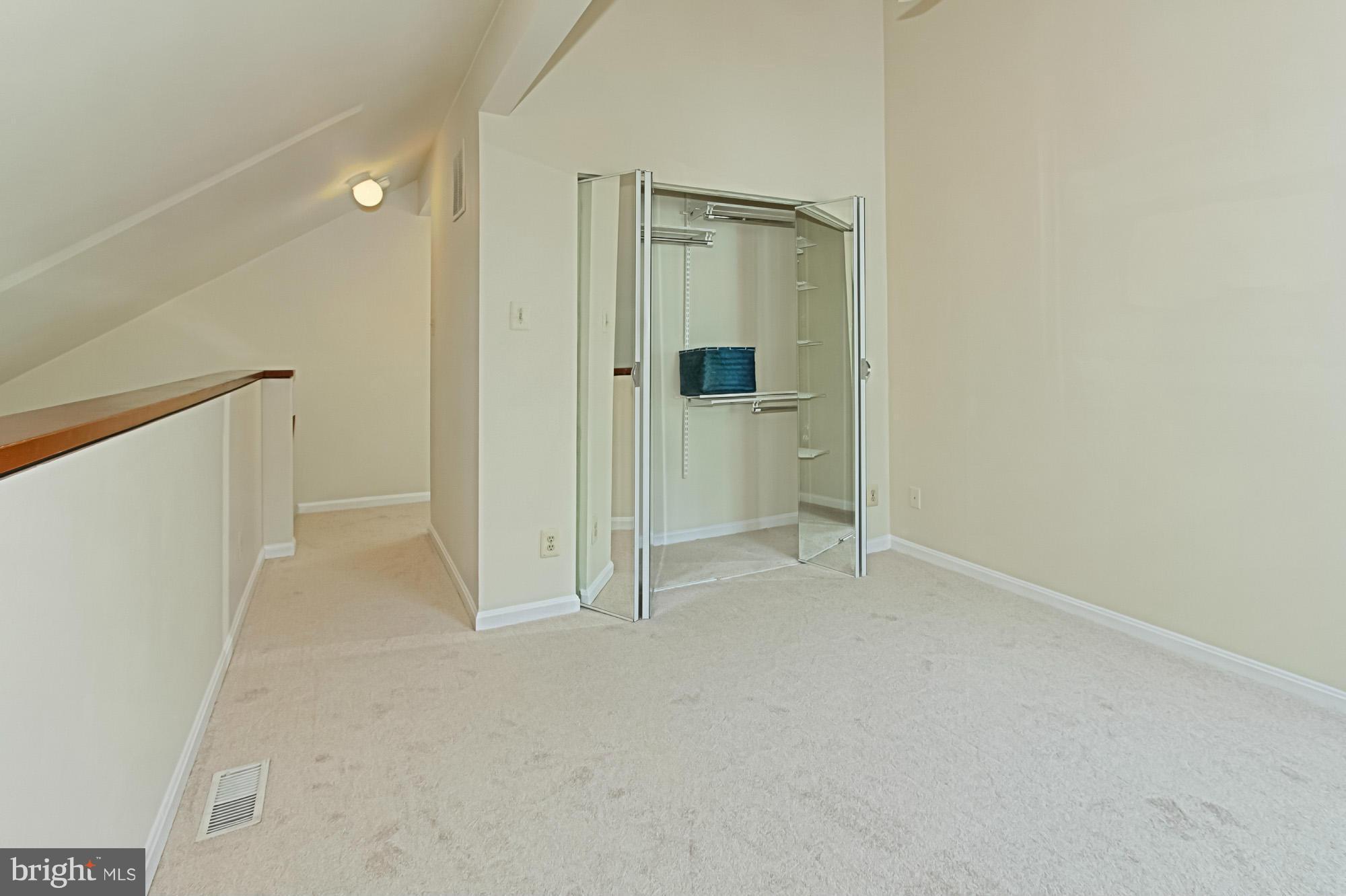 OLDE SALEM VILLAGE - Residential Lease