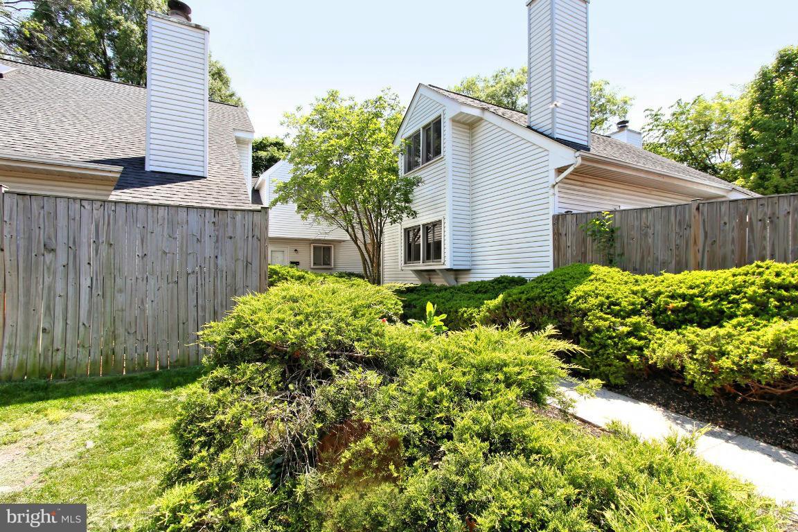 OLDE SALEM VILLAGE - Residential Lease