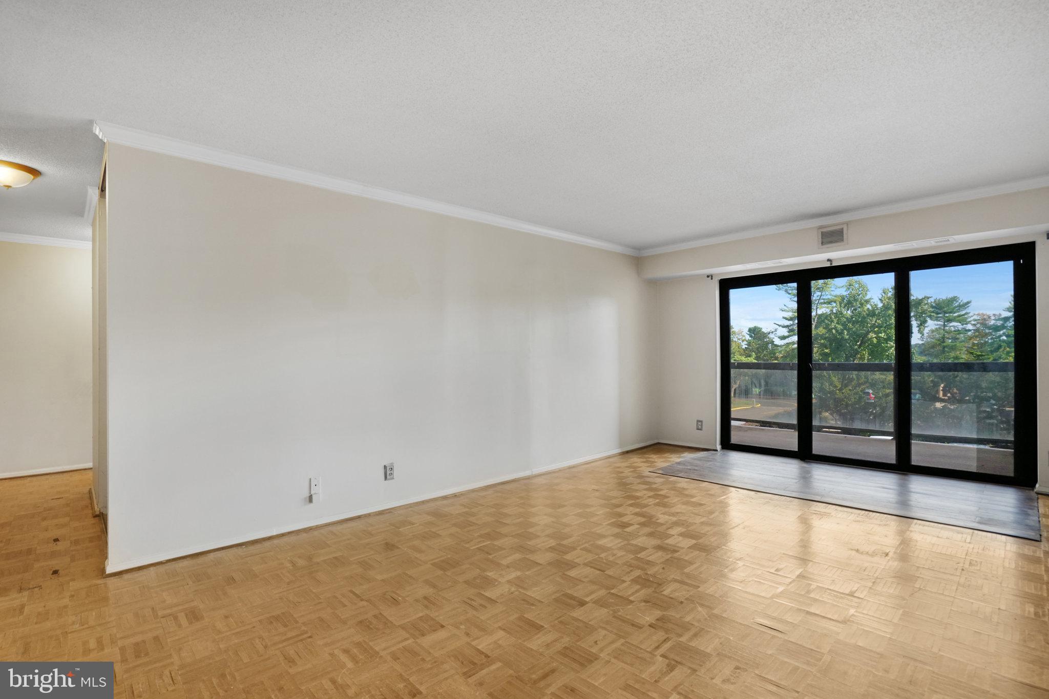 WATERGATE AT LANDMARK - Residential