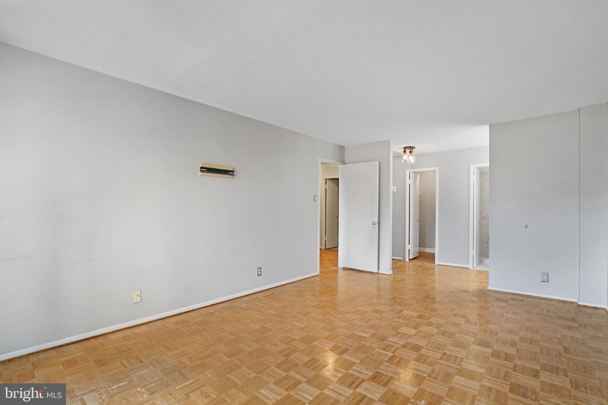 WATERGATE AT LANDMARK - Residential