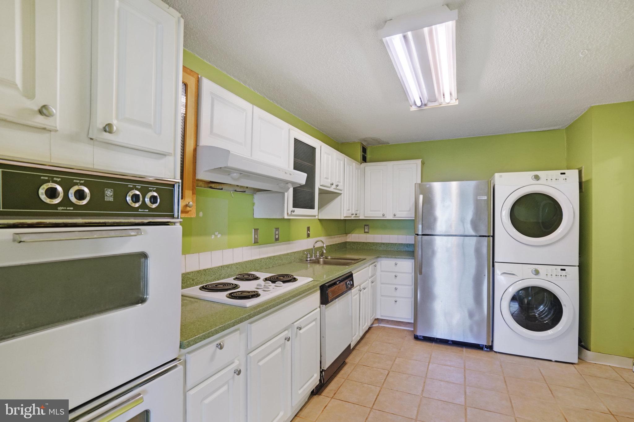 WATERGATE AT LANDMARK - Residential