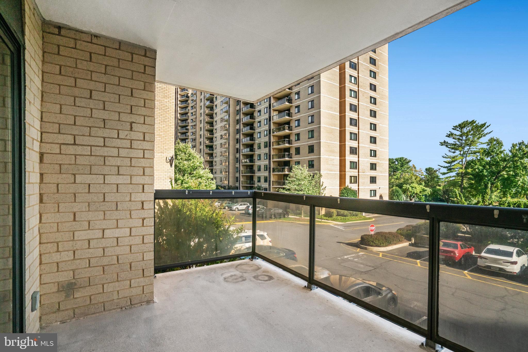 WATERGATE AT LANDMARK - Residential