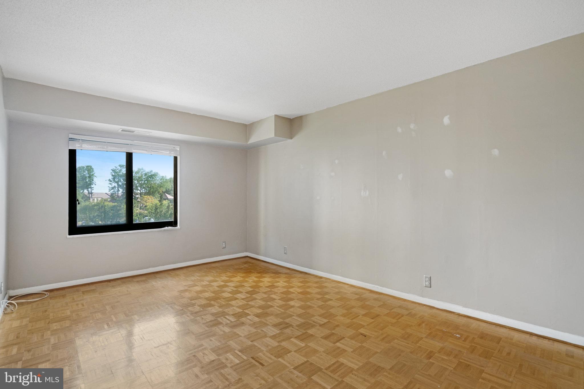 WATERGATE AT LANDMARK - Residential