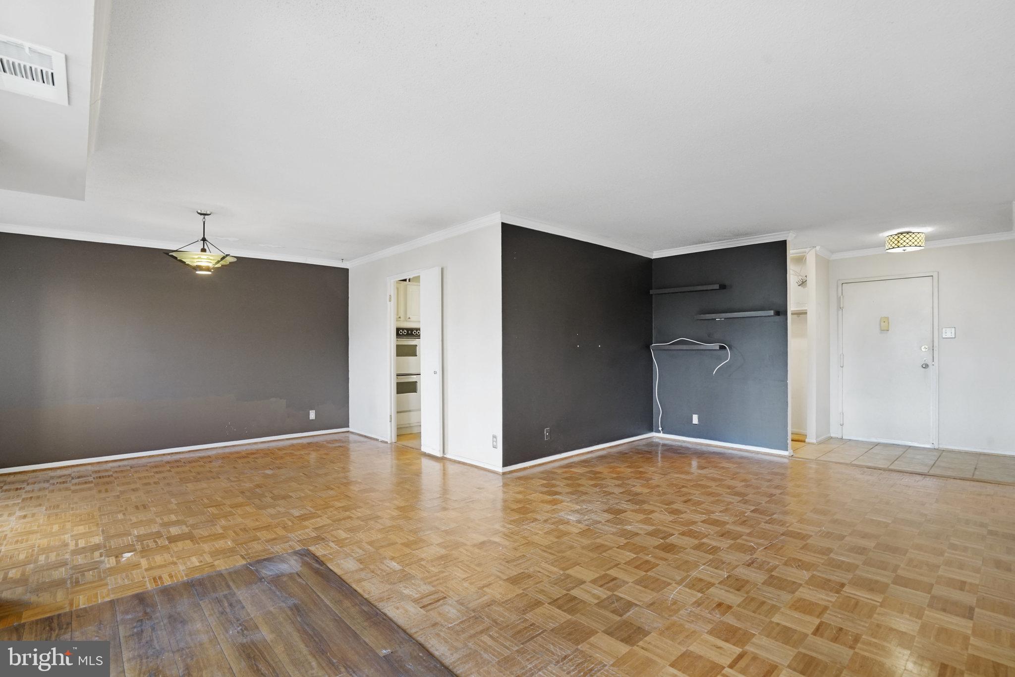 WATERGATE AT LANDMARK - Residential